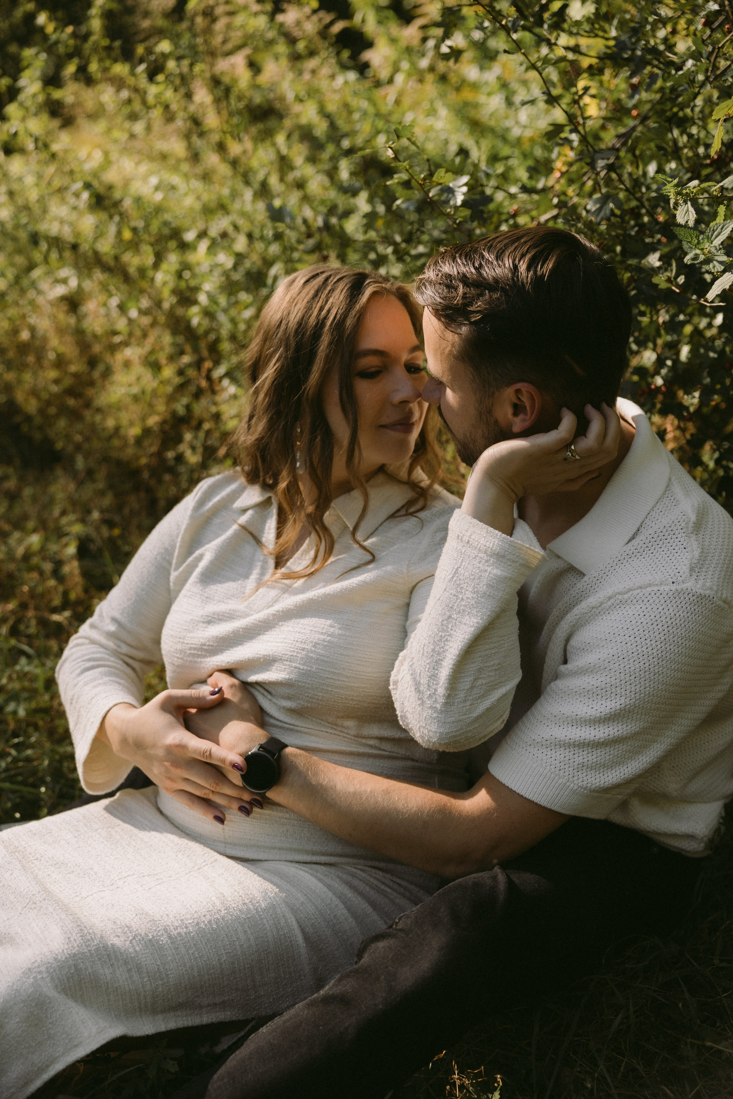 Sigita ir Artūras | Pabėgimas į gamtą ir aštrūs šešėliai. Vestuvių ir šeimų fotografė Lena Bondarenko / belove photo