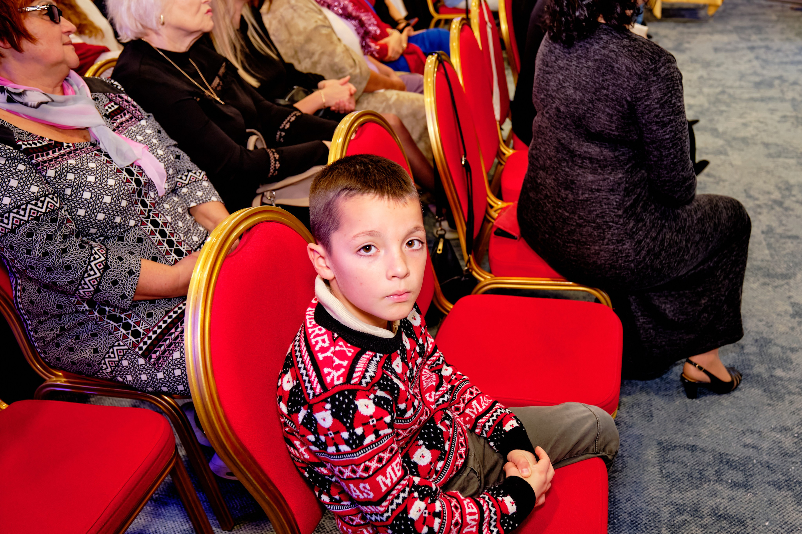 Фоторепортаж з благодійного Новорічного балу у Чорногорії. Портретний фотограф Альона Новгородцева