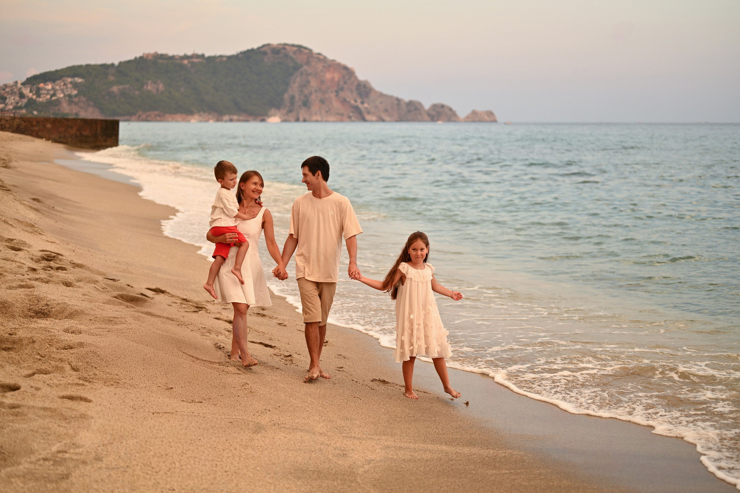 Семейная съемка на пляже Клеопатра. Photographer in Alanya, Side, Manavgat. Türkiye