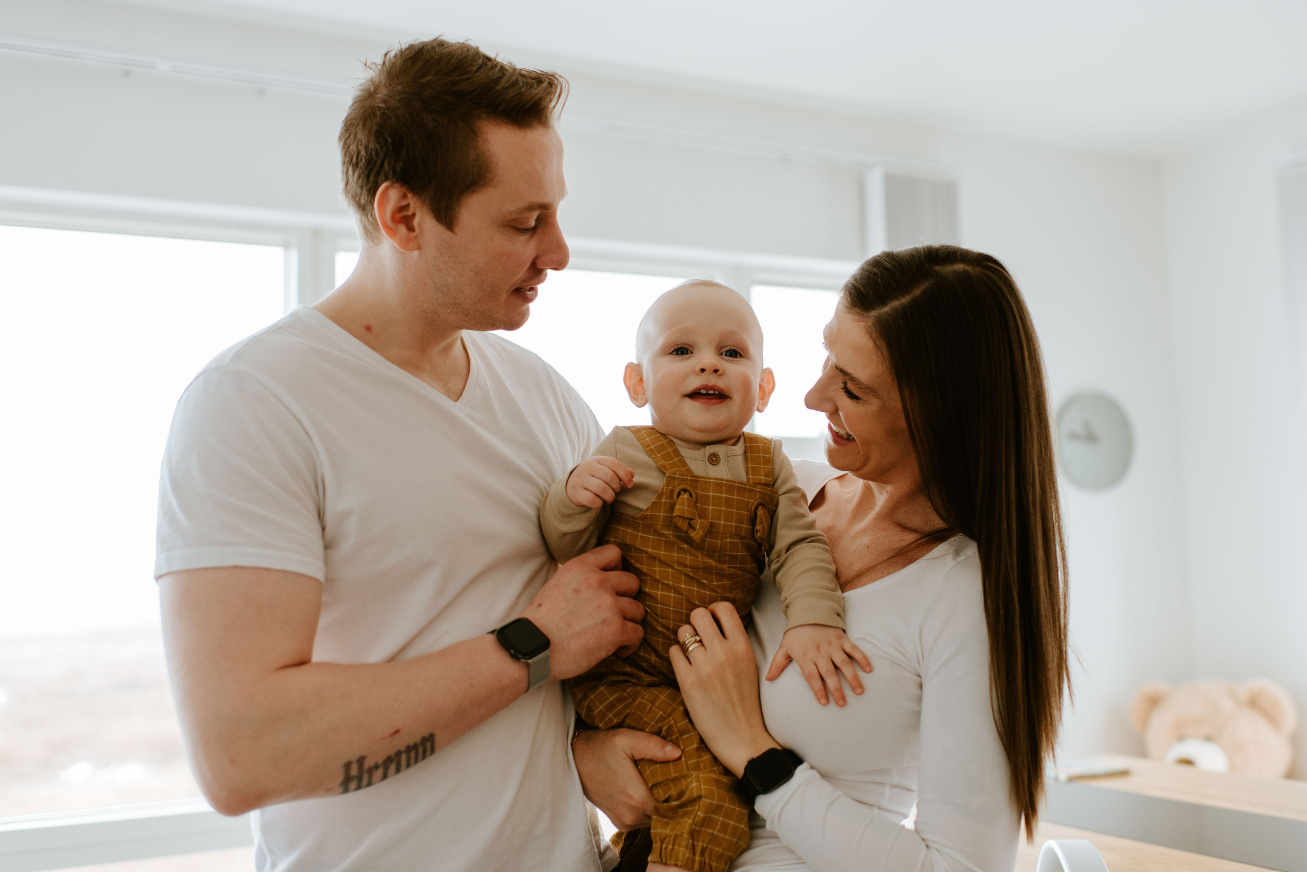 Family home visit. Michalina Dzianach Wedding Photographer Iceland