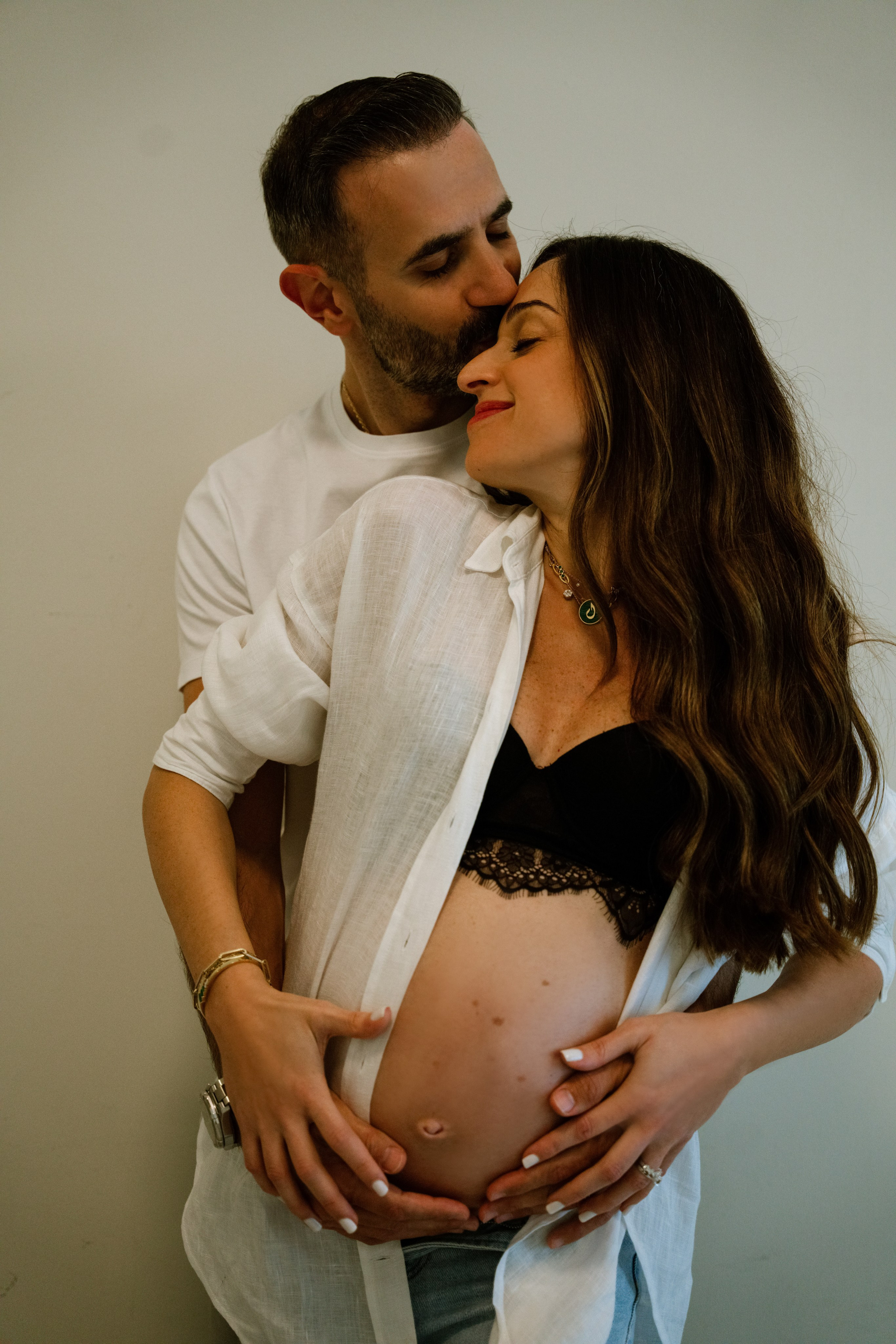 Cozy home session. Angela Iakovleva — Family Photographer in Dubai