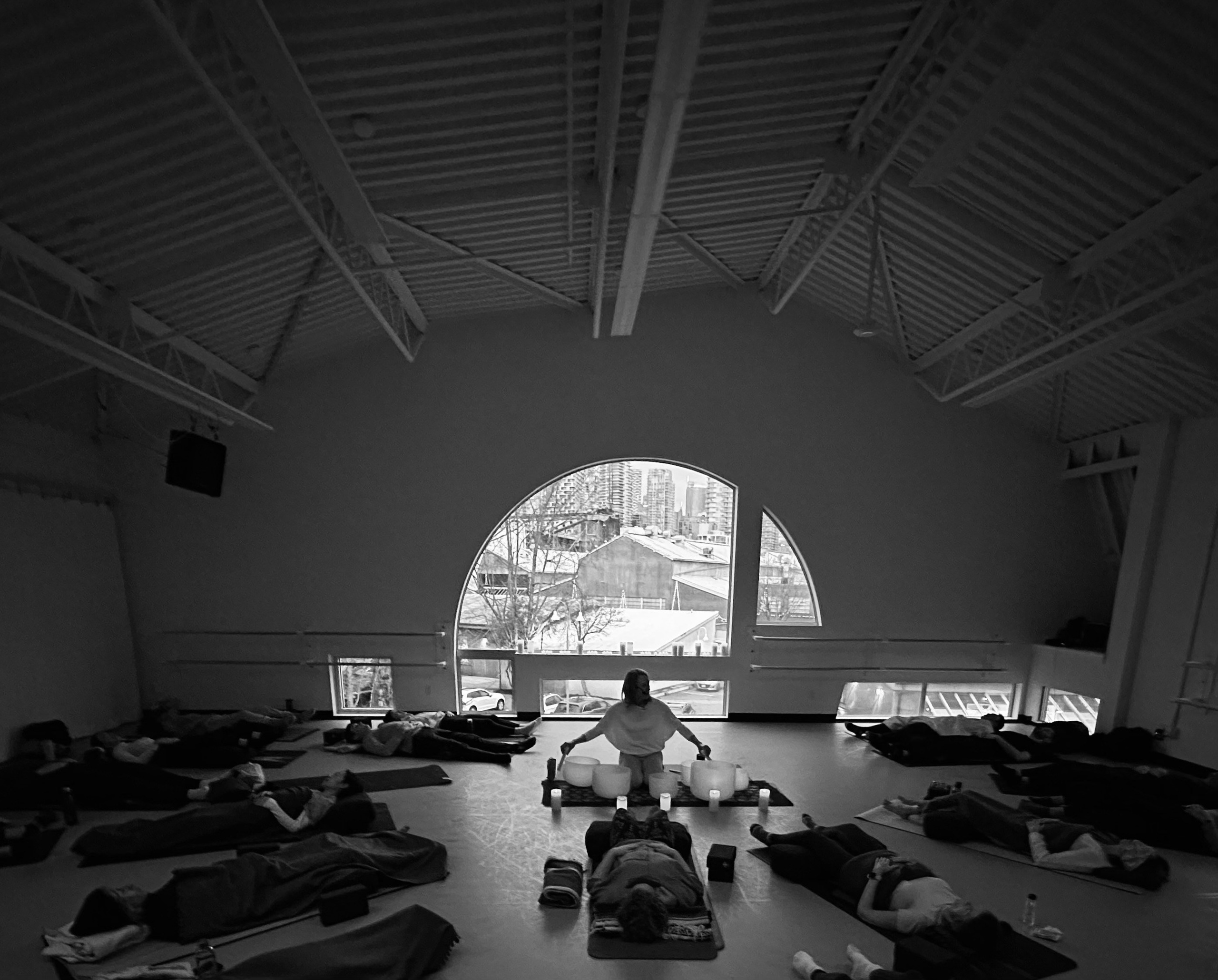 Tianne & Sound Bath. Yana Bobrova | Artistic Photography