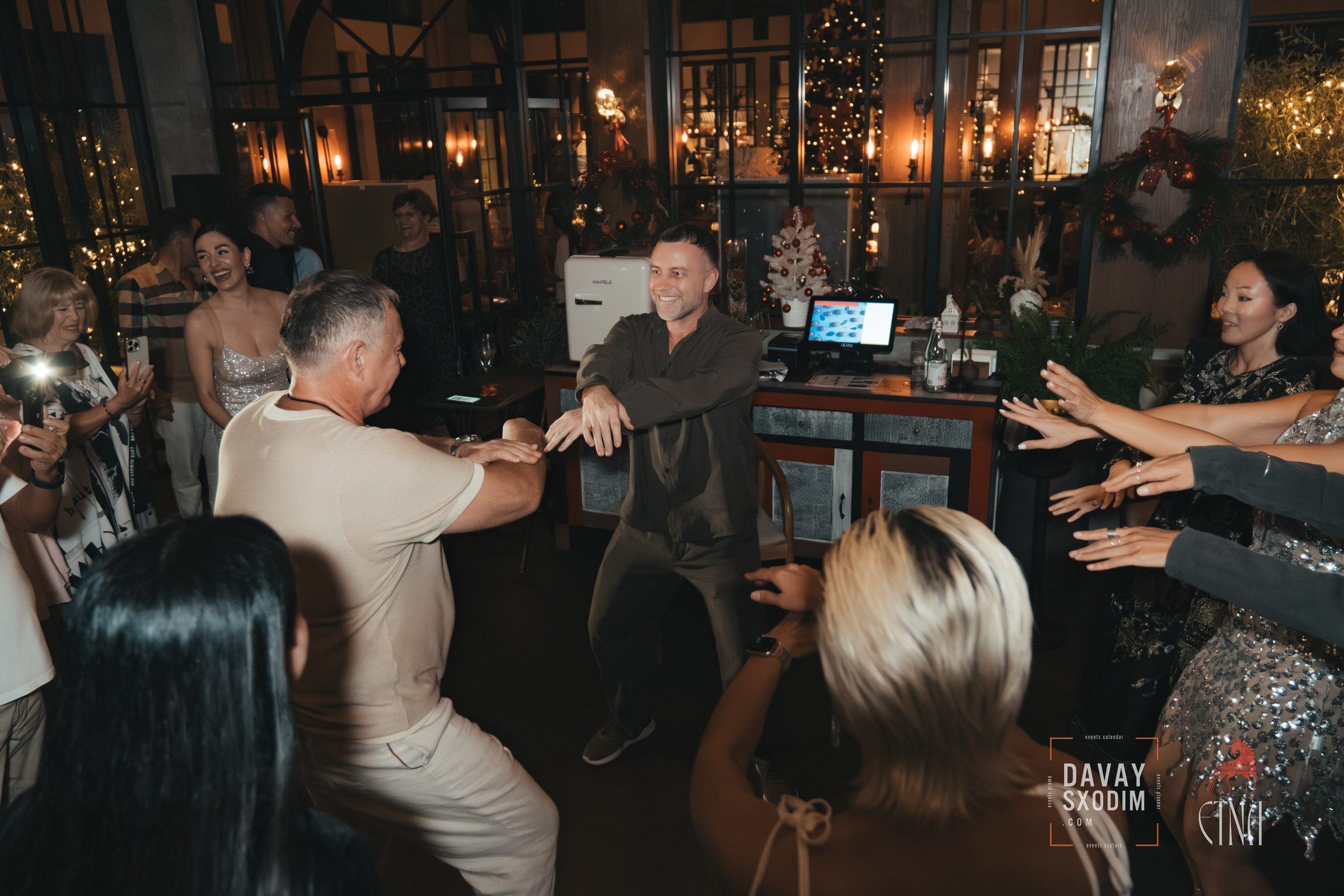 Новогодняя вечеринка | Фоторепортаж | Афиша | DAVAYSXODIM.com PHUKET. АФИША|ФОТОРЕПОРТАЖИ|ИВЕНТЫ|ПХУКЕТ