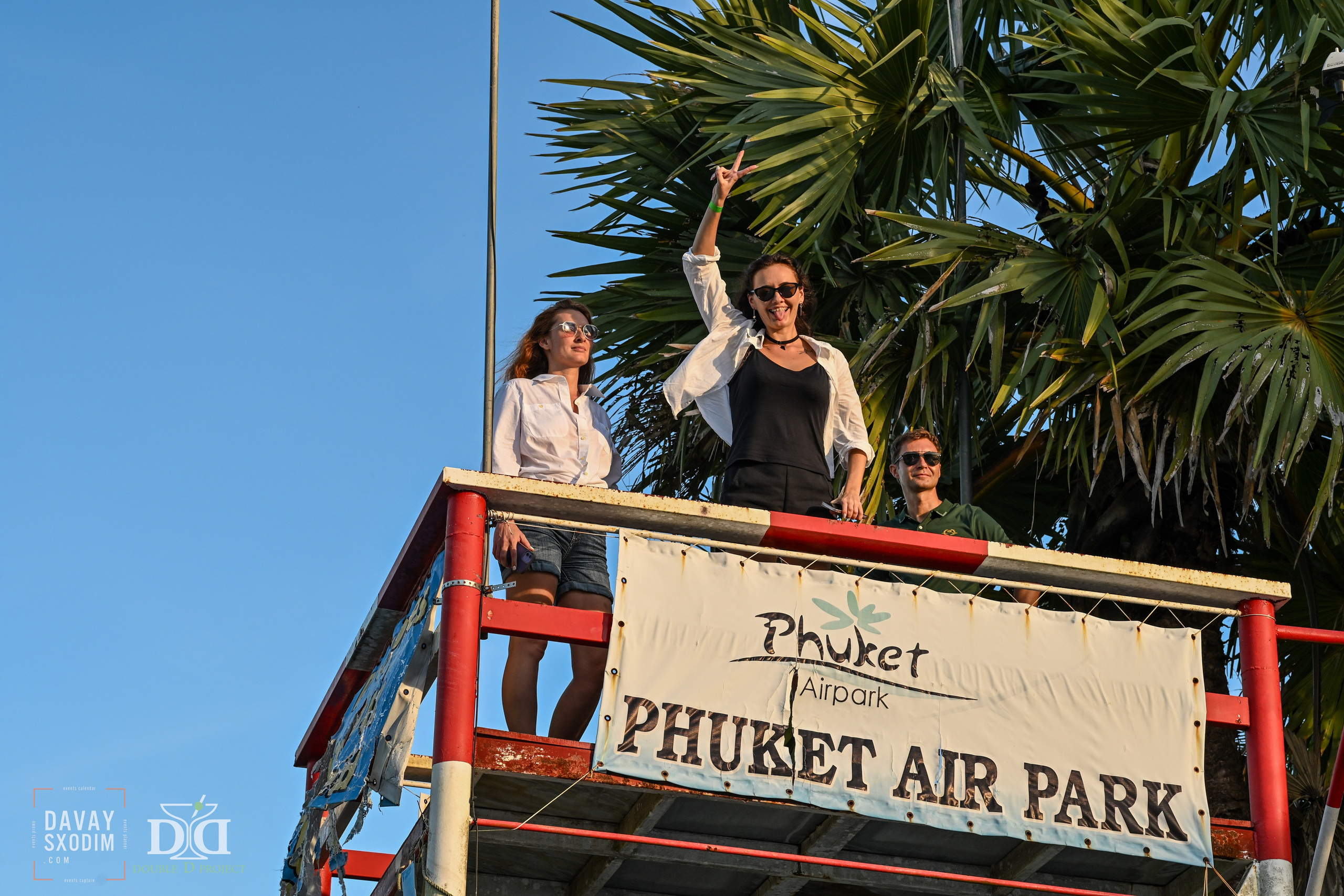 Вечеринка на аэродроме | Фоторепортаж | Афиша | DAVAYSXODIM.com PHUKET. АФИША|ФОТОРЕПОРТАЖИ|ИВЕНТЫ|ПХУКЕТ