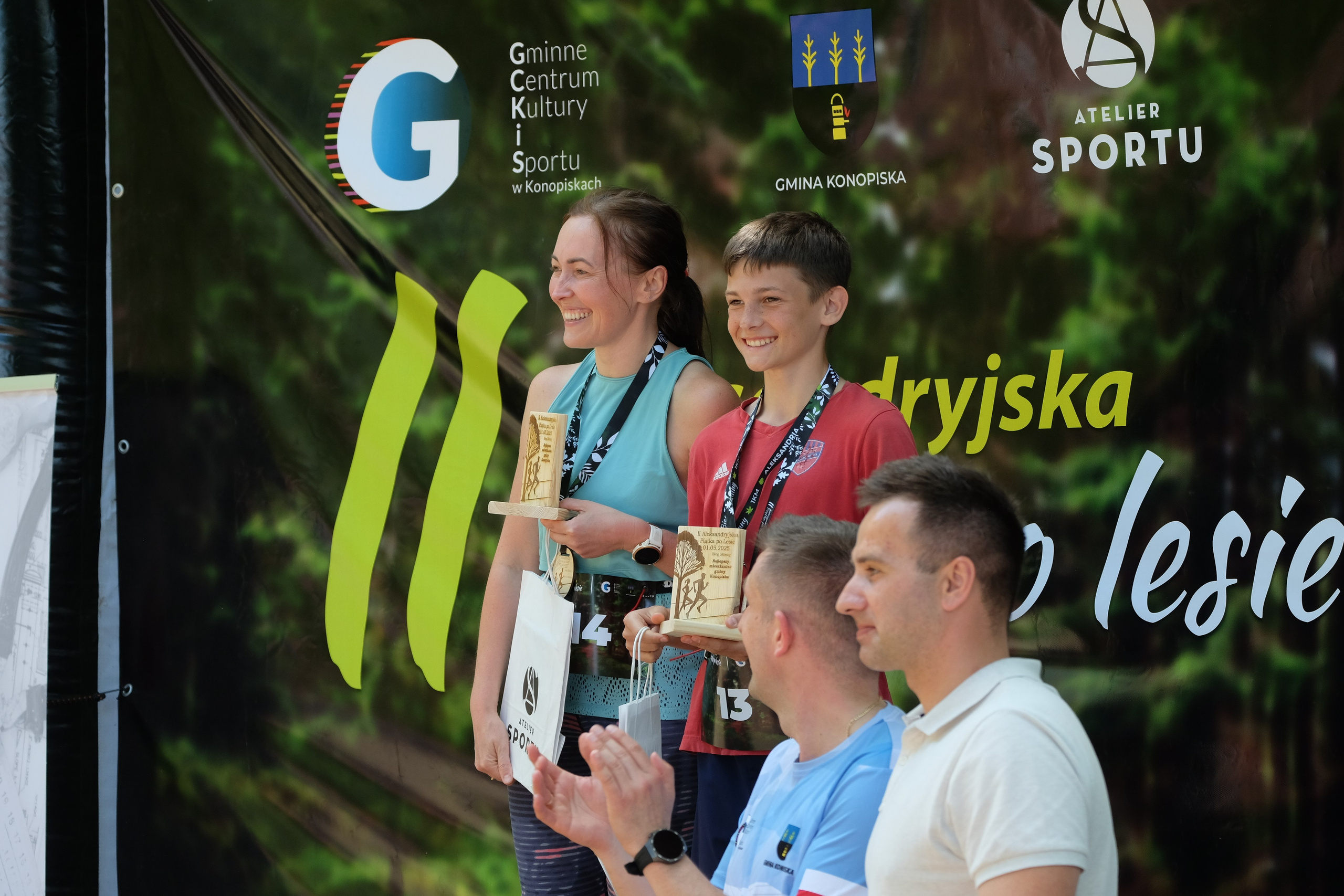 Aleksandryjska Piątka po lesie. Main