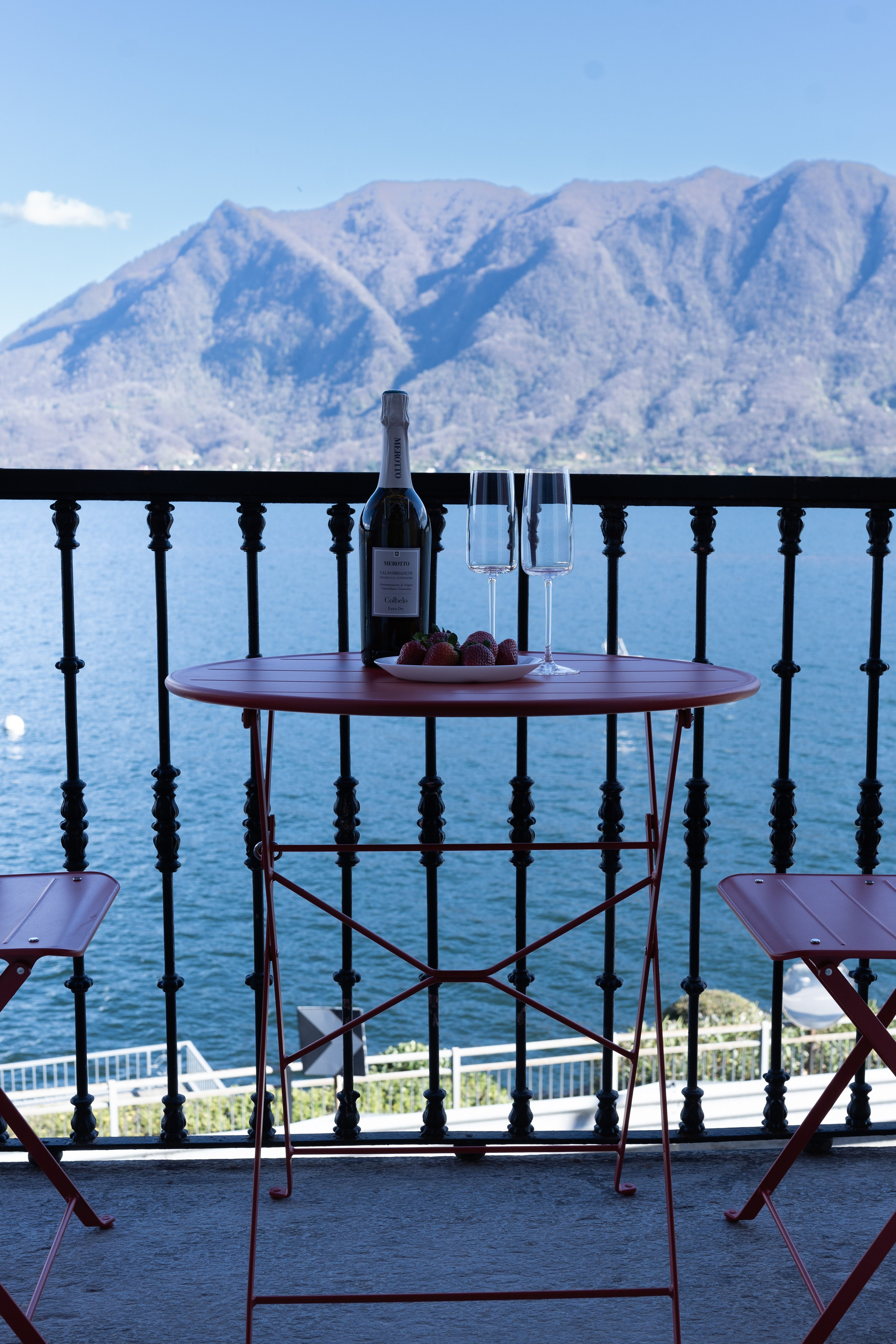 Lake Maggiore apartment. PHOTOGRAPHER IN ITALY