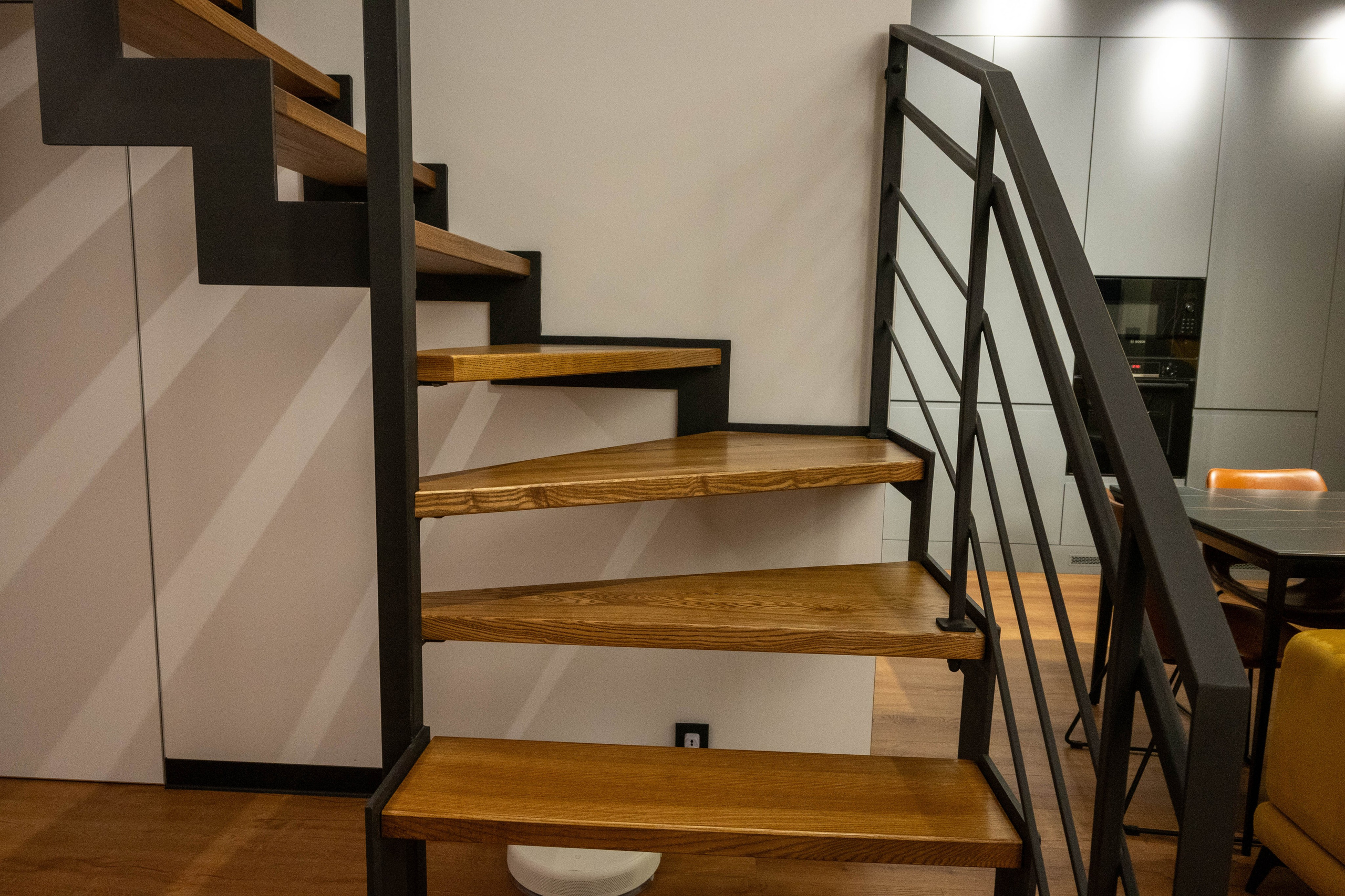 The apartment is on two levels. Fotograf Dmitrii Donets