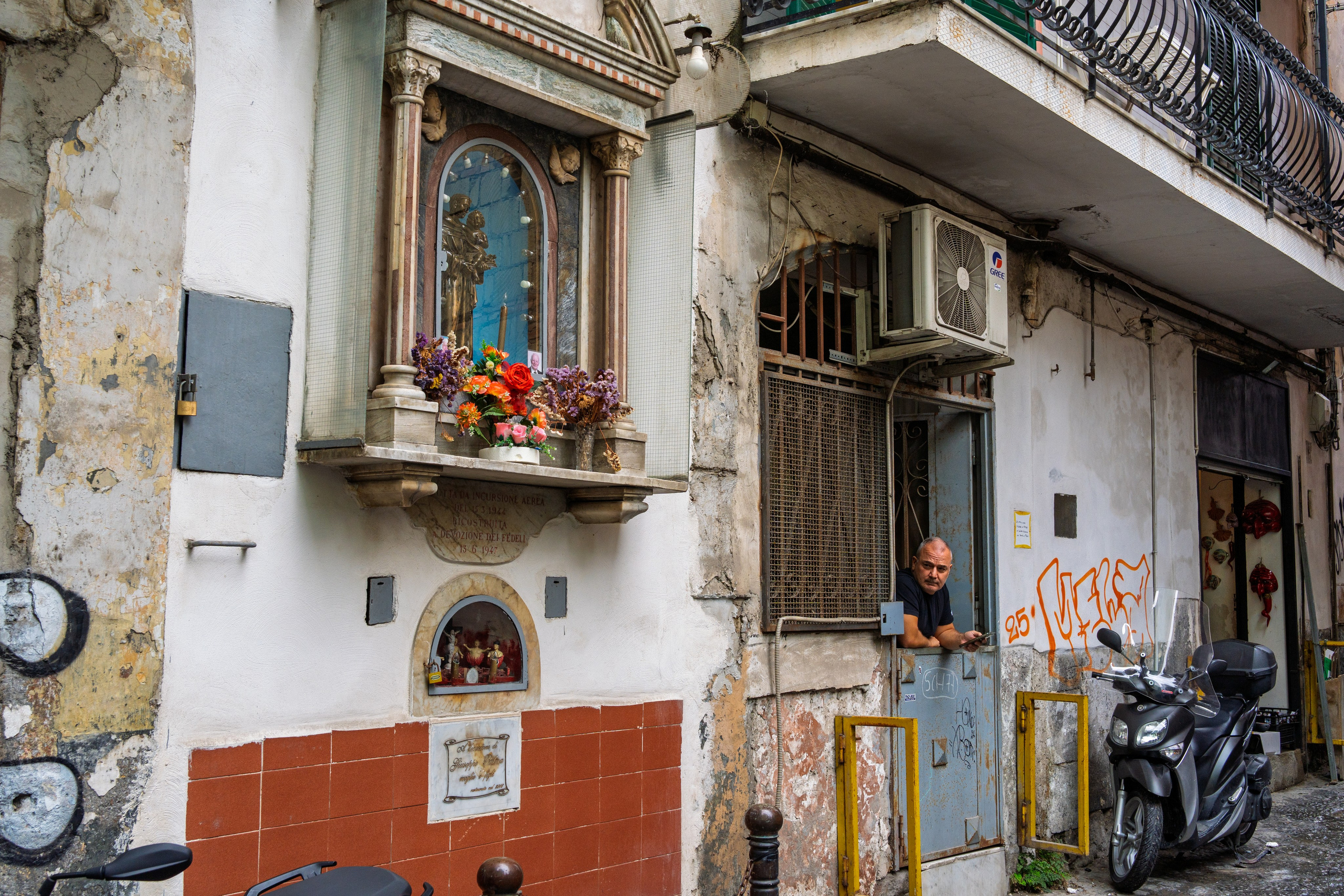 Streets of Naples. URBANSTREETFILES.ART