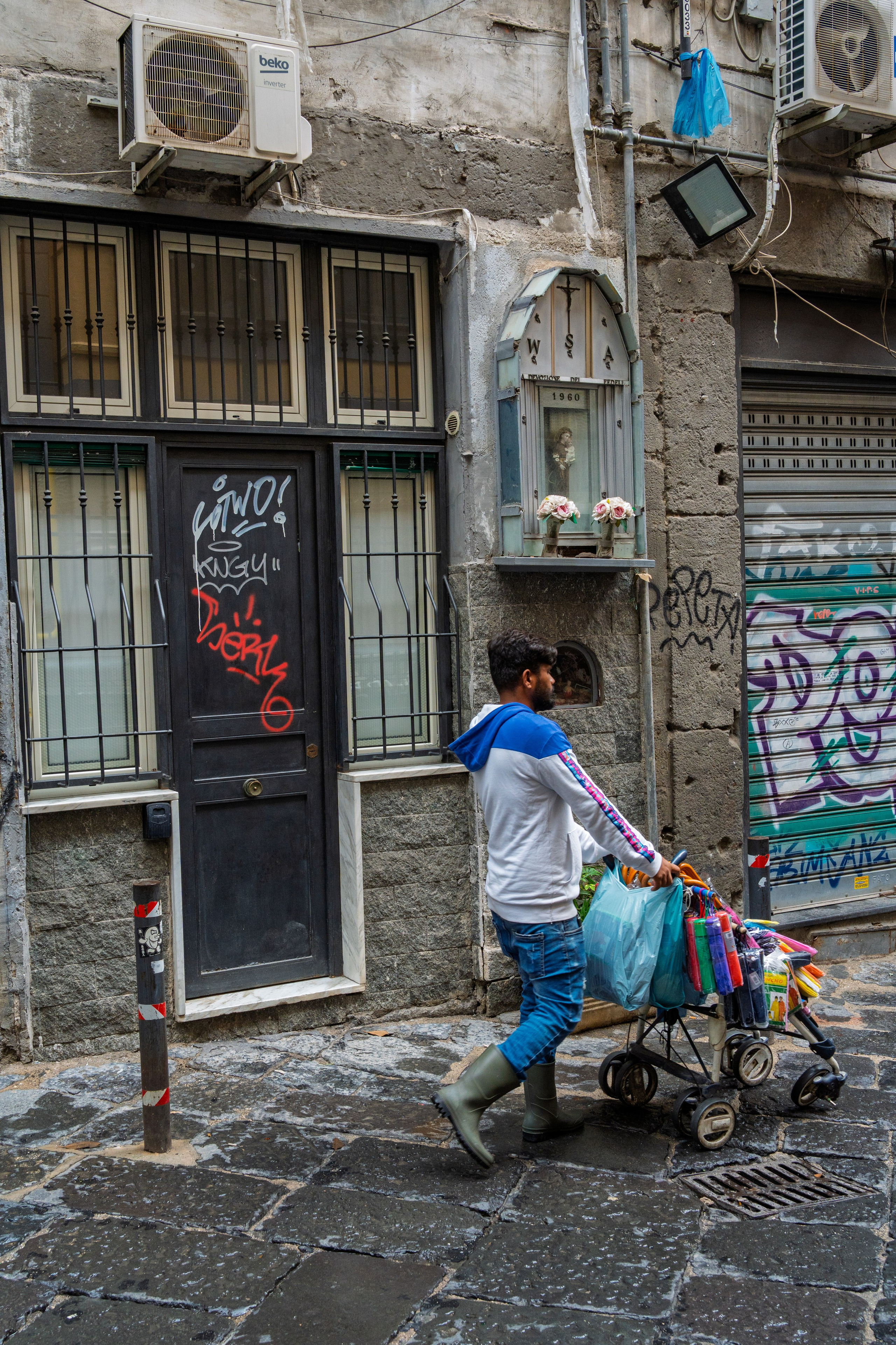 Streets of Naples. URBANSTREETFILES.ART