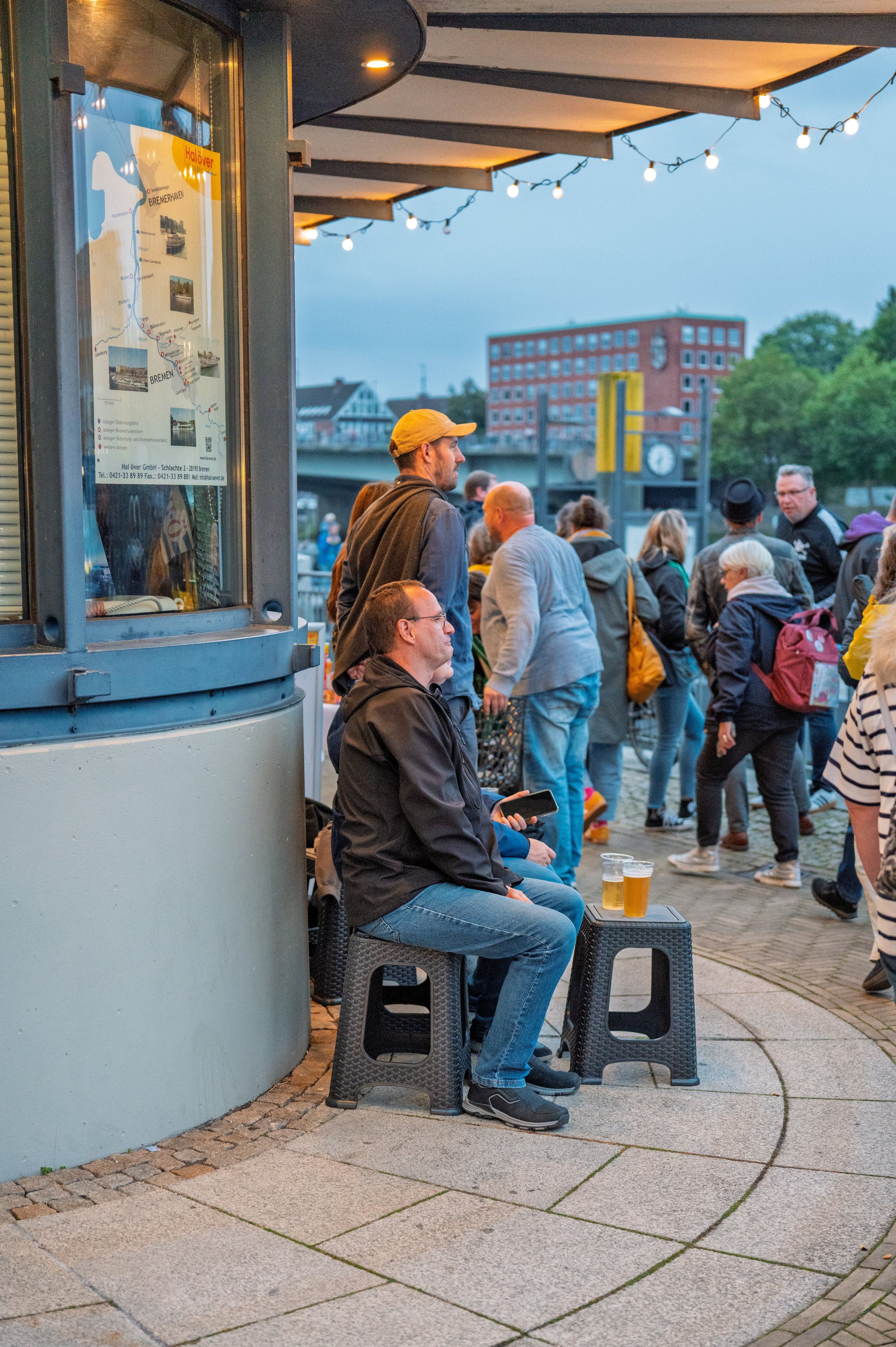 Urban Sketchers, Maritime Week and more Street in Bremen. URBANSTREETFILES.ART