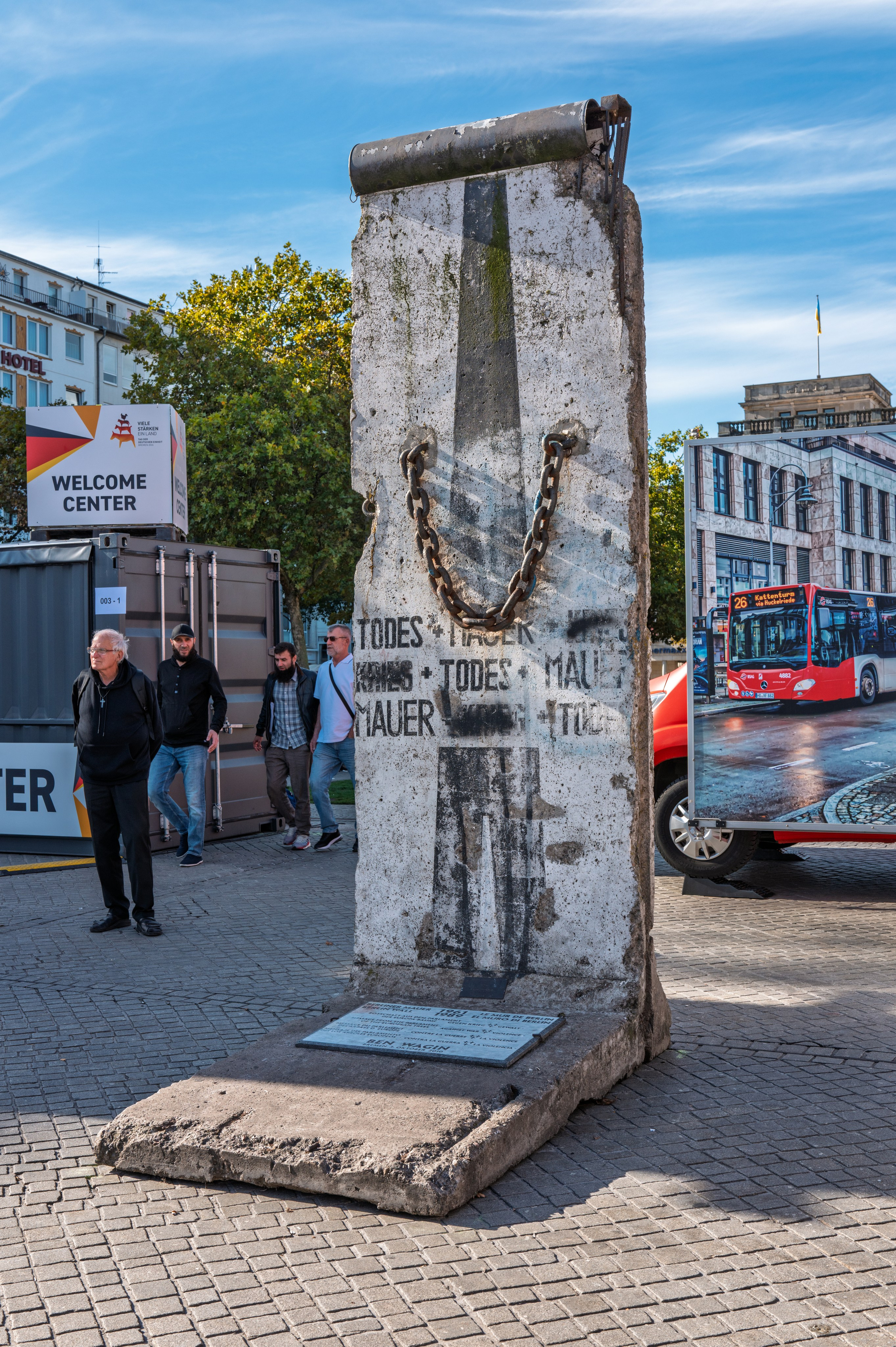 Citizens' Festival for the Day of German Unity in Bremen. URBANSTREETFILES.ART