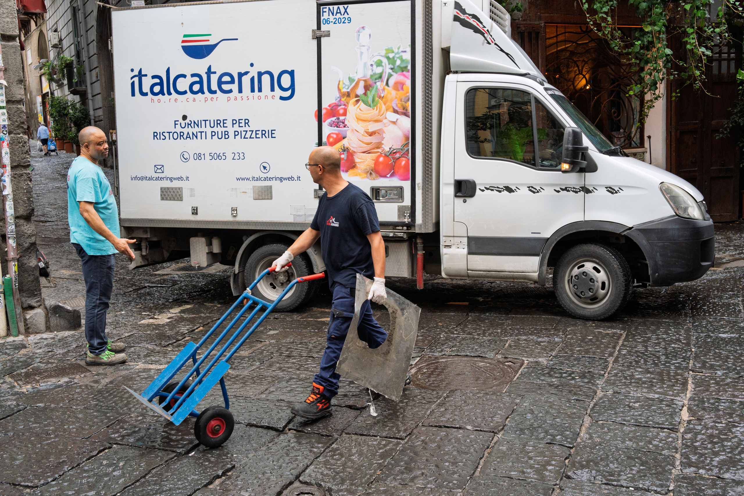 Streets of Naples. URBANSTREETFILES.ART