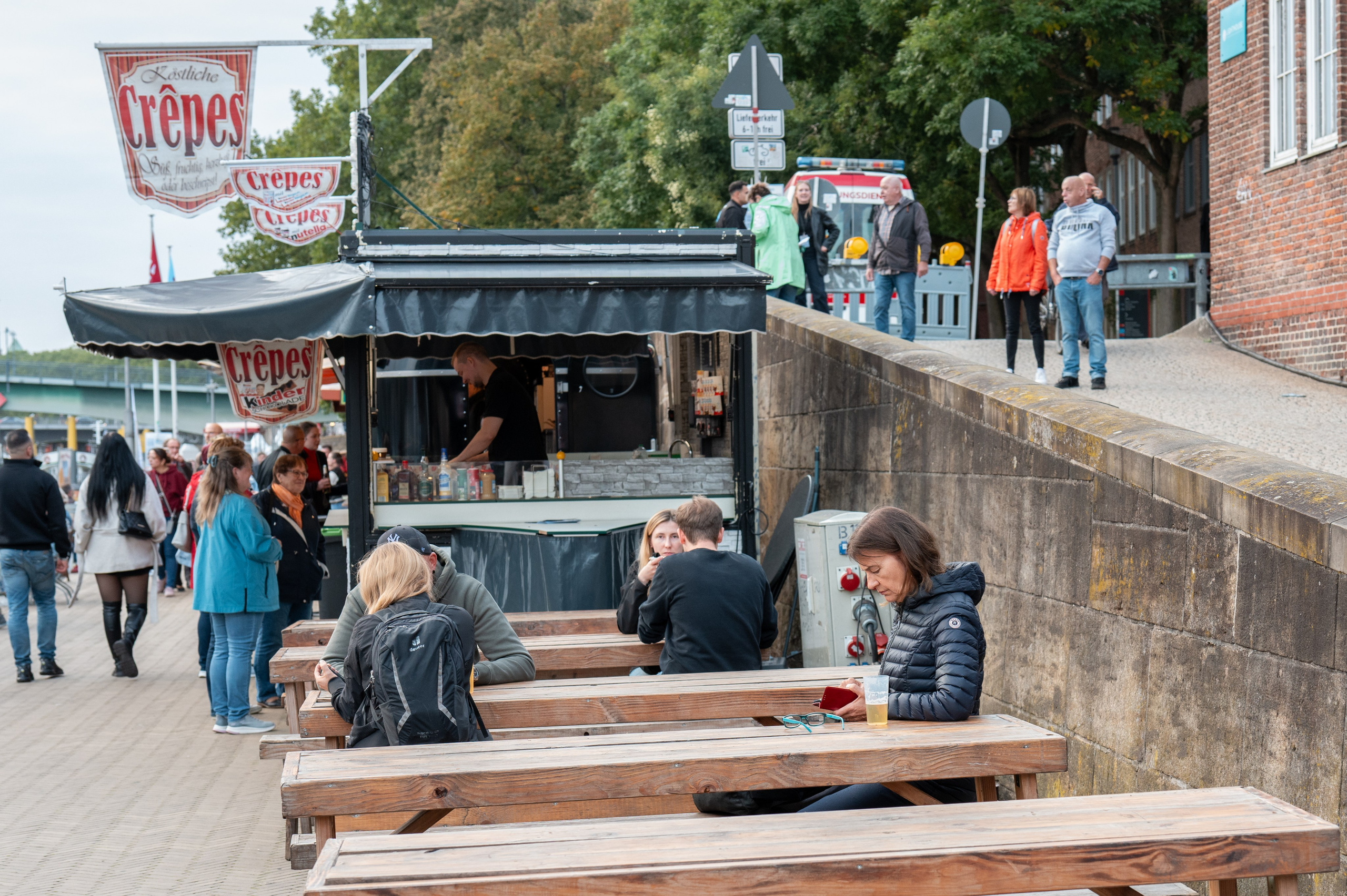 Urban Sketchers, Maritime Week and more Street in Bremen. URBANSTREETFILES.ART
