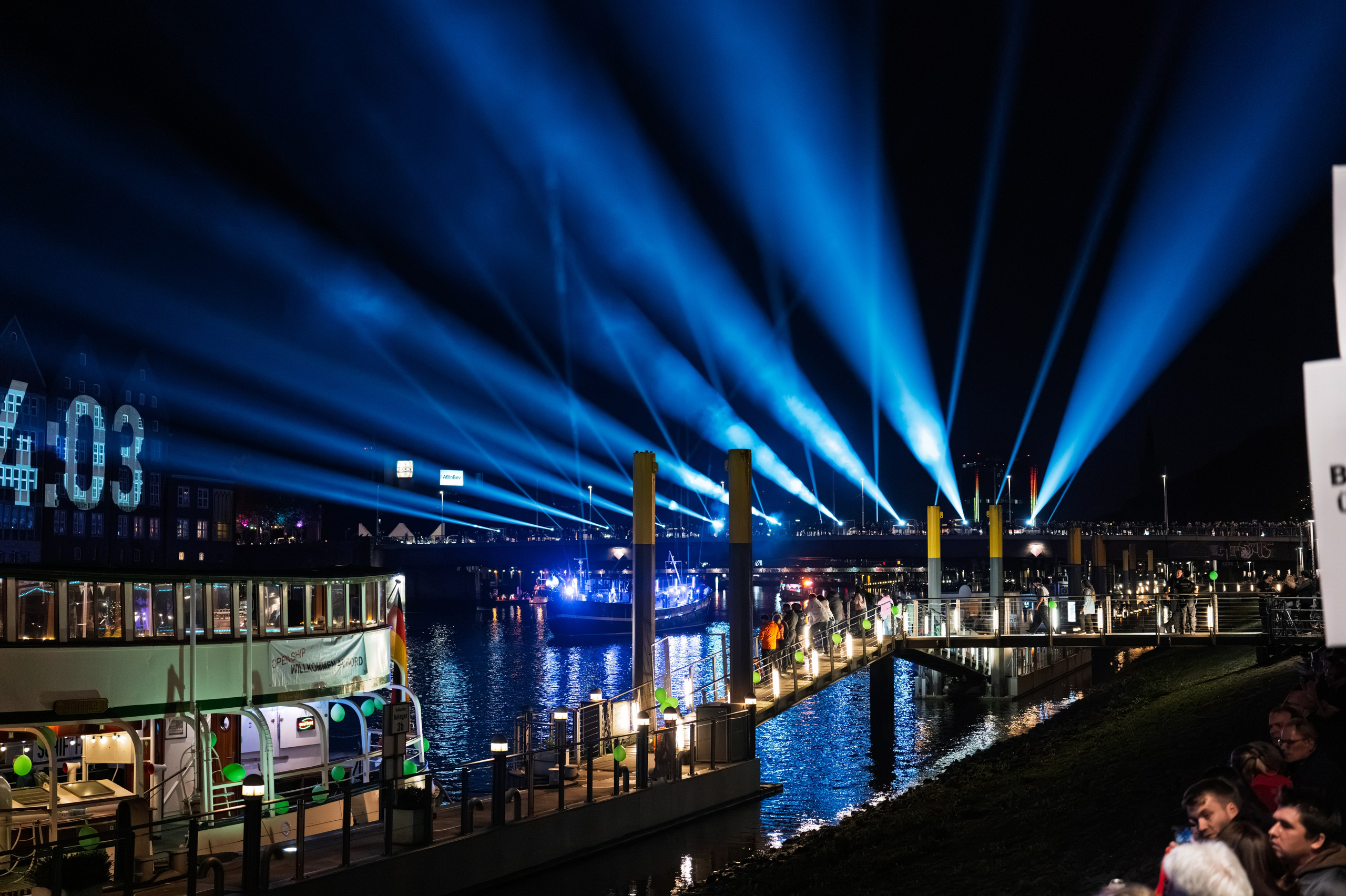 Citizens' Festival for the Day of German Unity in Bremen. URBANSTREETFILES.ART