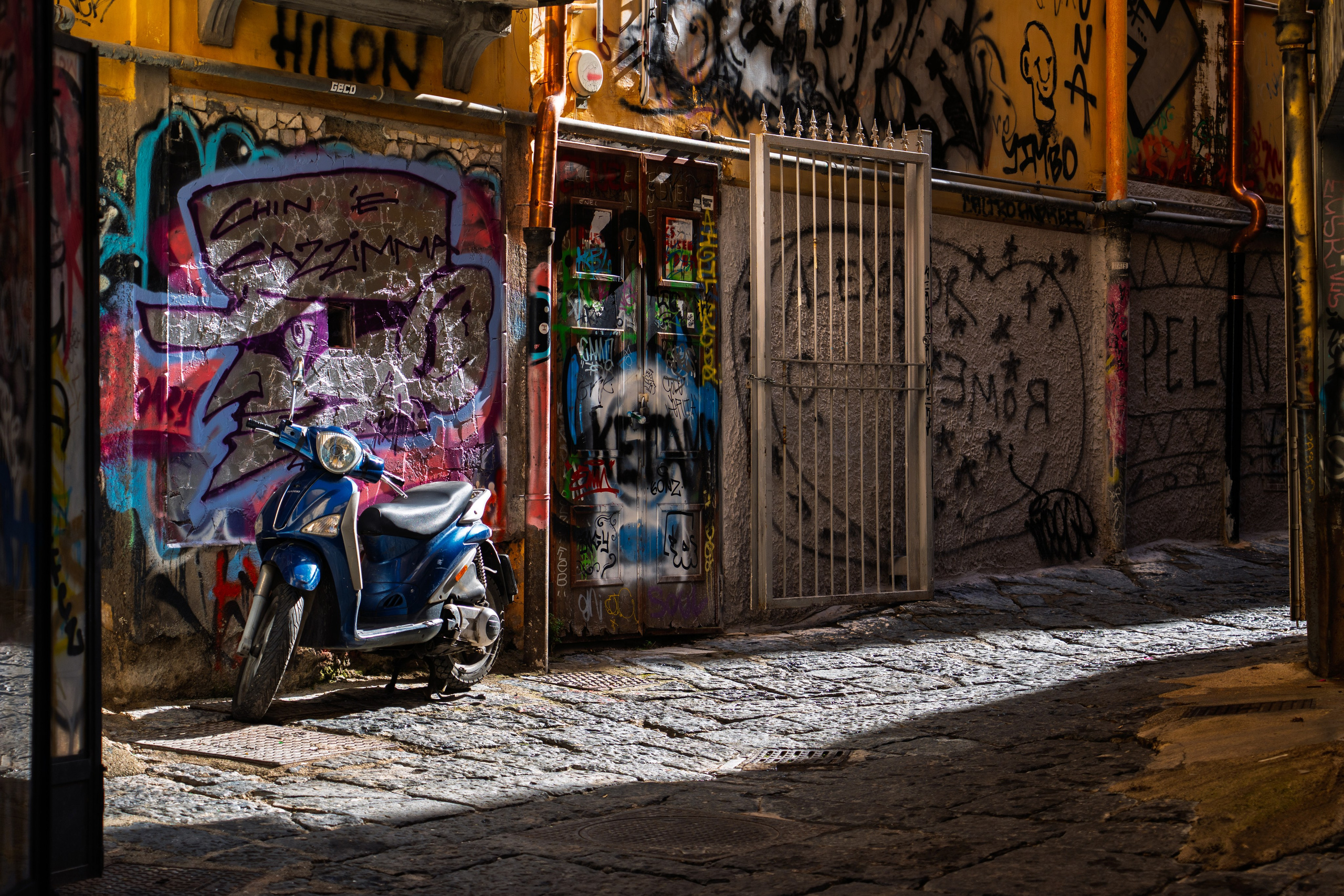 Streets of Naples. URBANSTREETFILES.ART