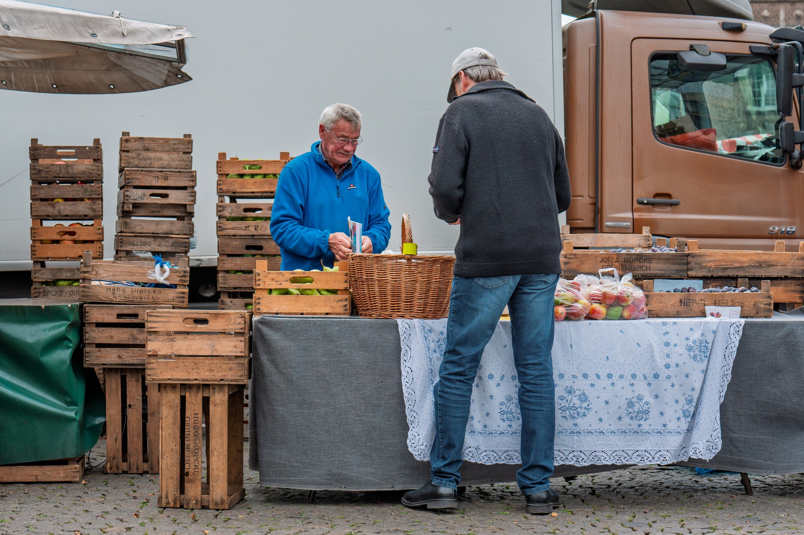 Urban Sketchers, Maritime Week and more Street in Bremen. URBANSTREETFILES.ART