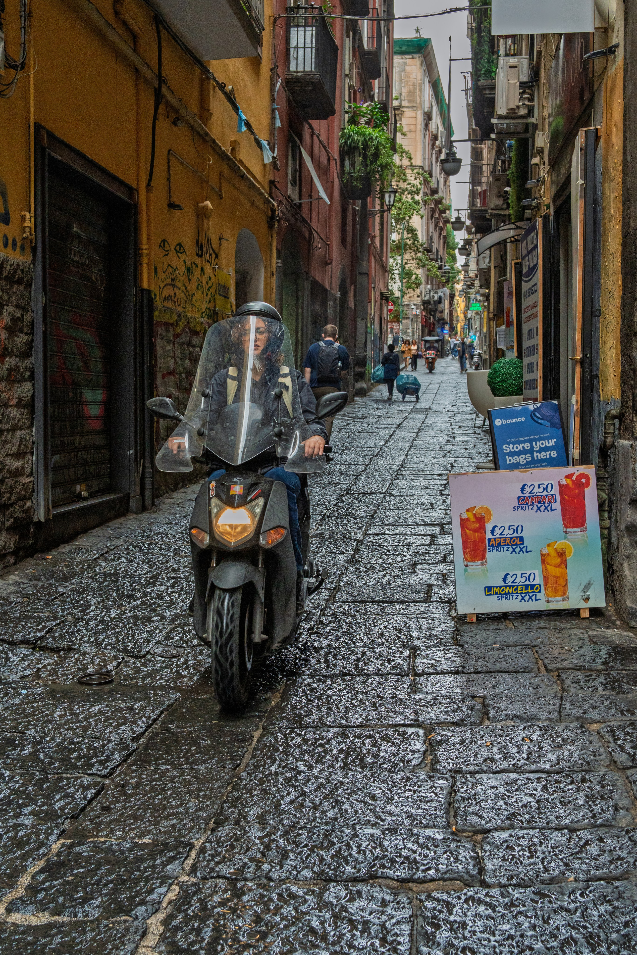 Streets of Naples. URBANSTREETFILES.ART