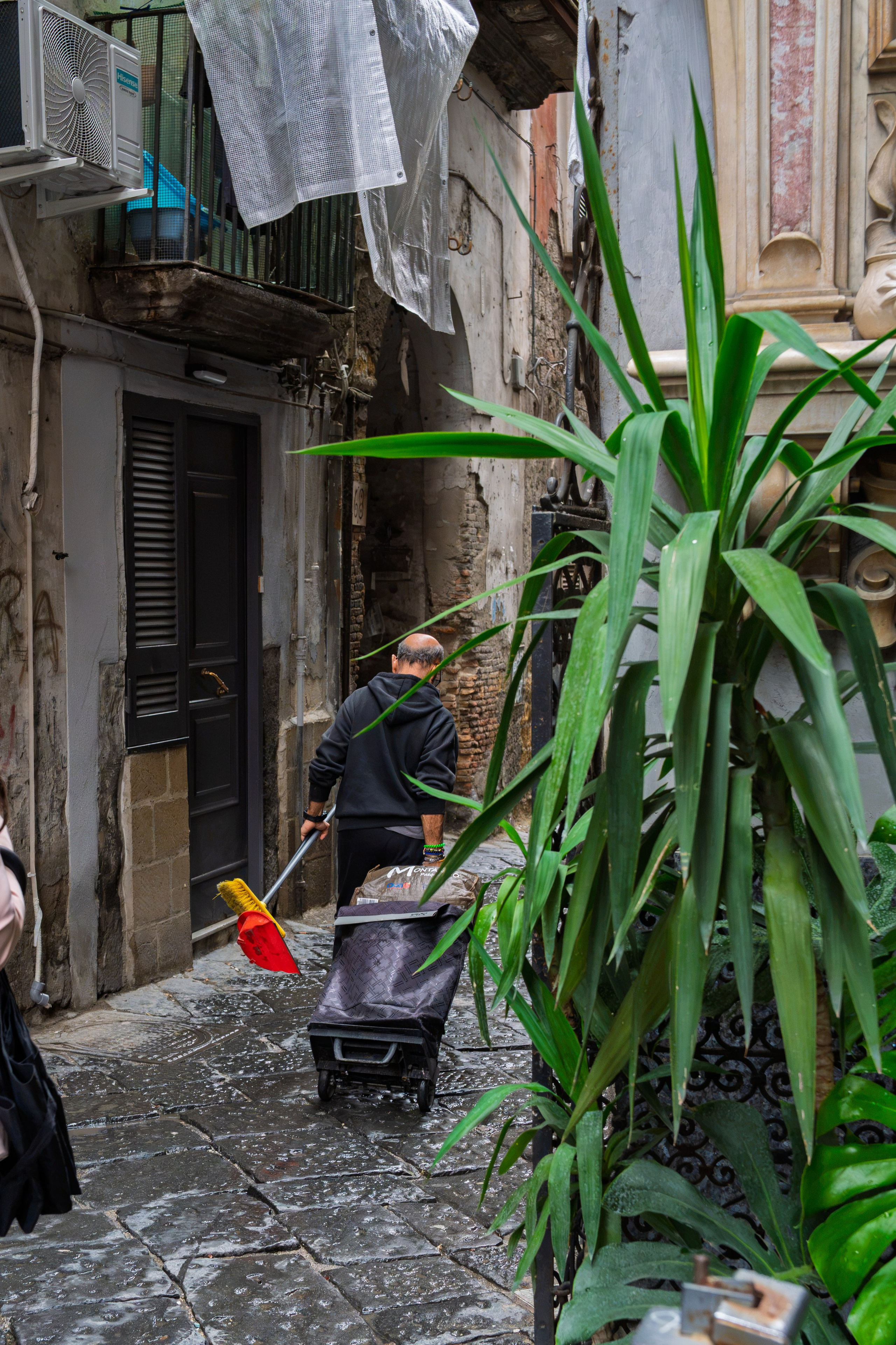 Streets of Naples. URBANSTREETFILES.ART