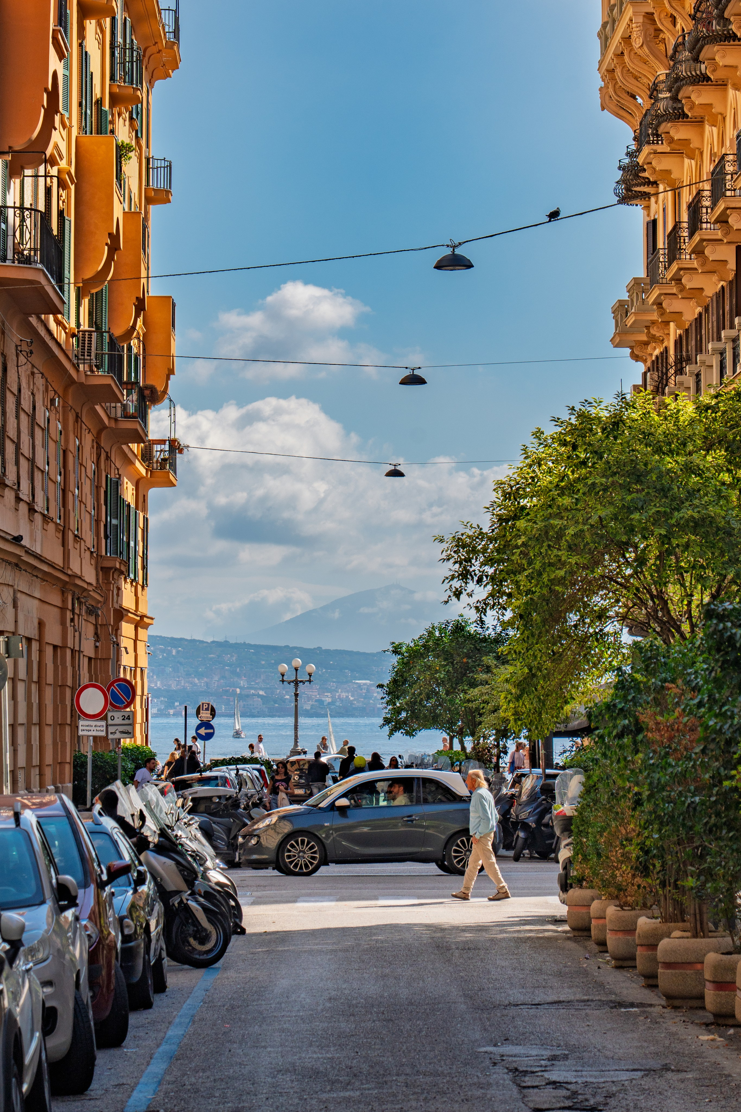 Streets of Naples. URBANSTREETFILES.ART
