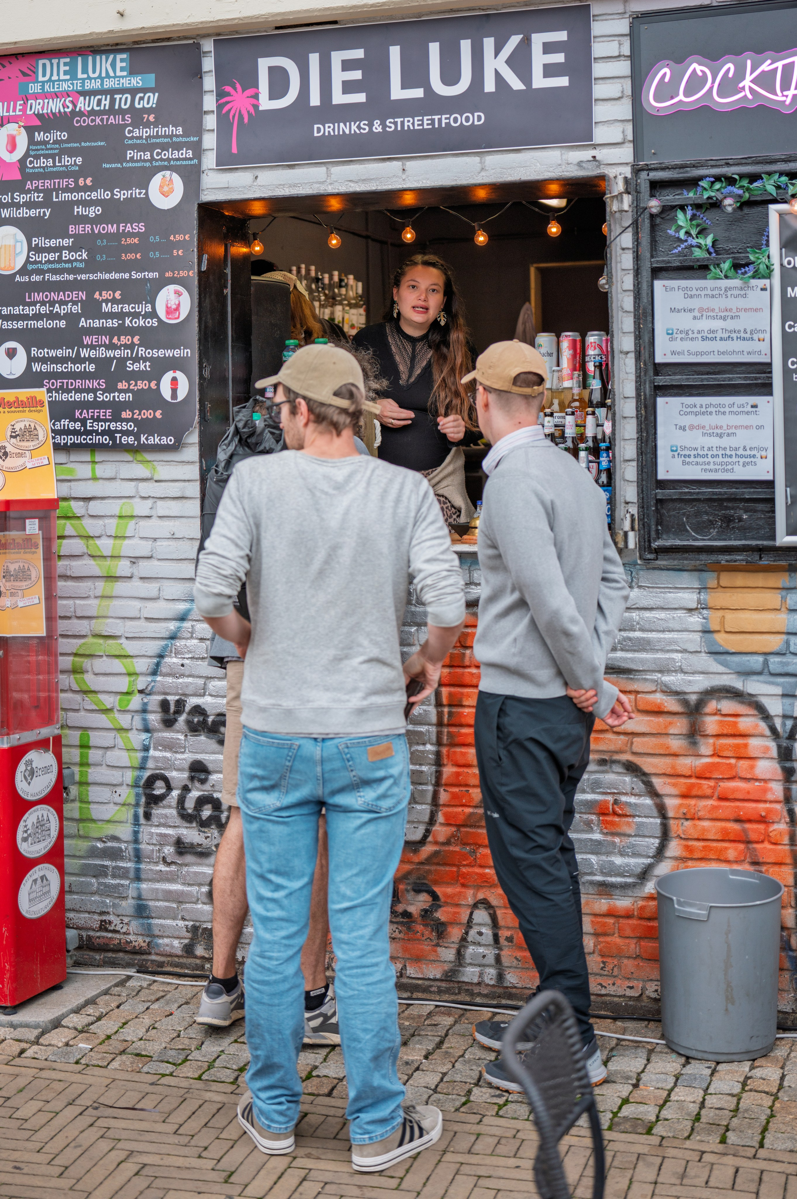Urban Sketchers, Maritime Week and more Street in Bremen. URBANSTREETFILES.ART