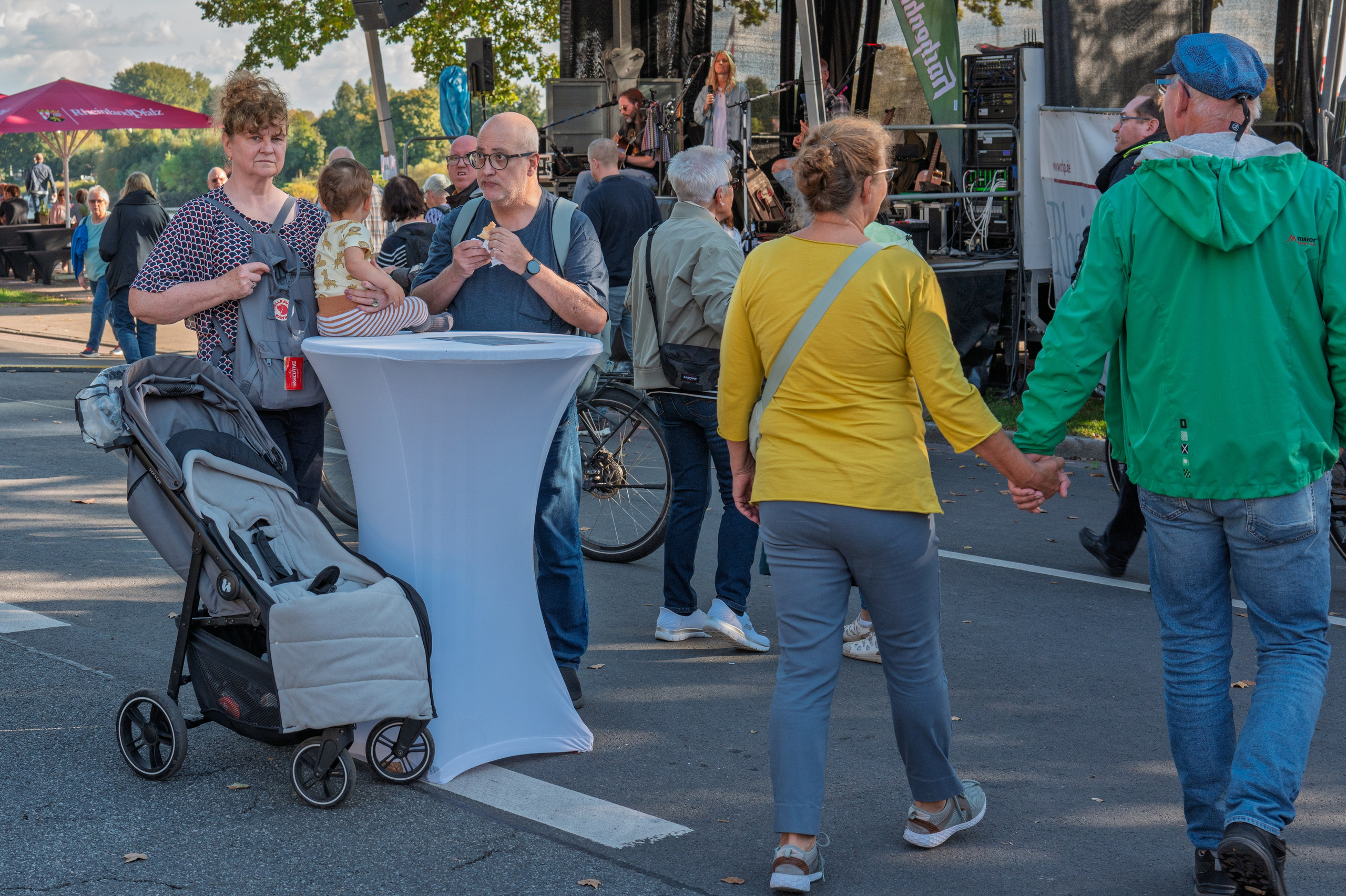 Citizens' Festival for the Day of German Unity in Bremen. URBANSTREETFILES.ART