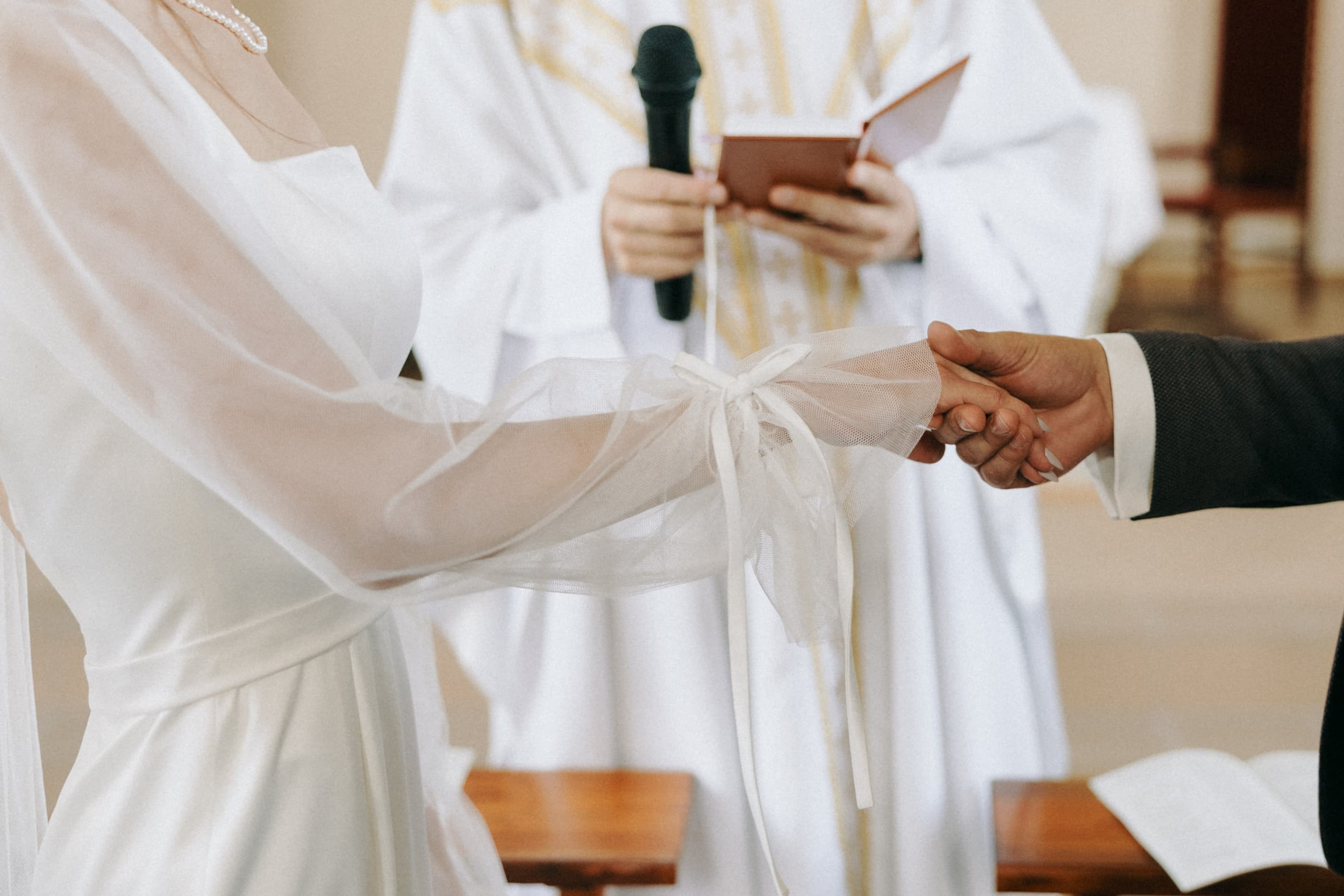 Kristīne & Artis: Romantisks kāzu stāsts Bauskas apkaimē. Fotogrāfs kāzām, ģimenēm un dažādiem pasākumiem