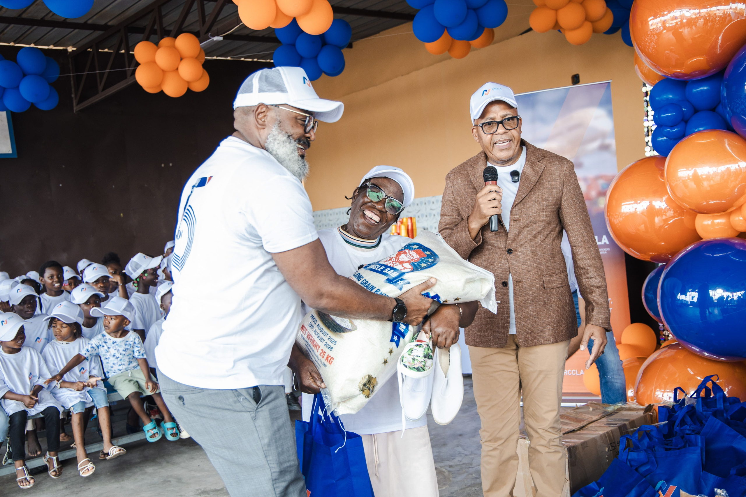 ARCLLA 5 ANOS — ENTREGA DE DONATIVOS