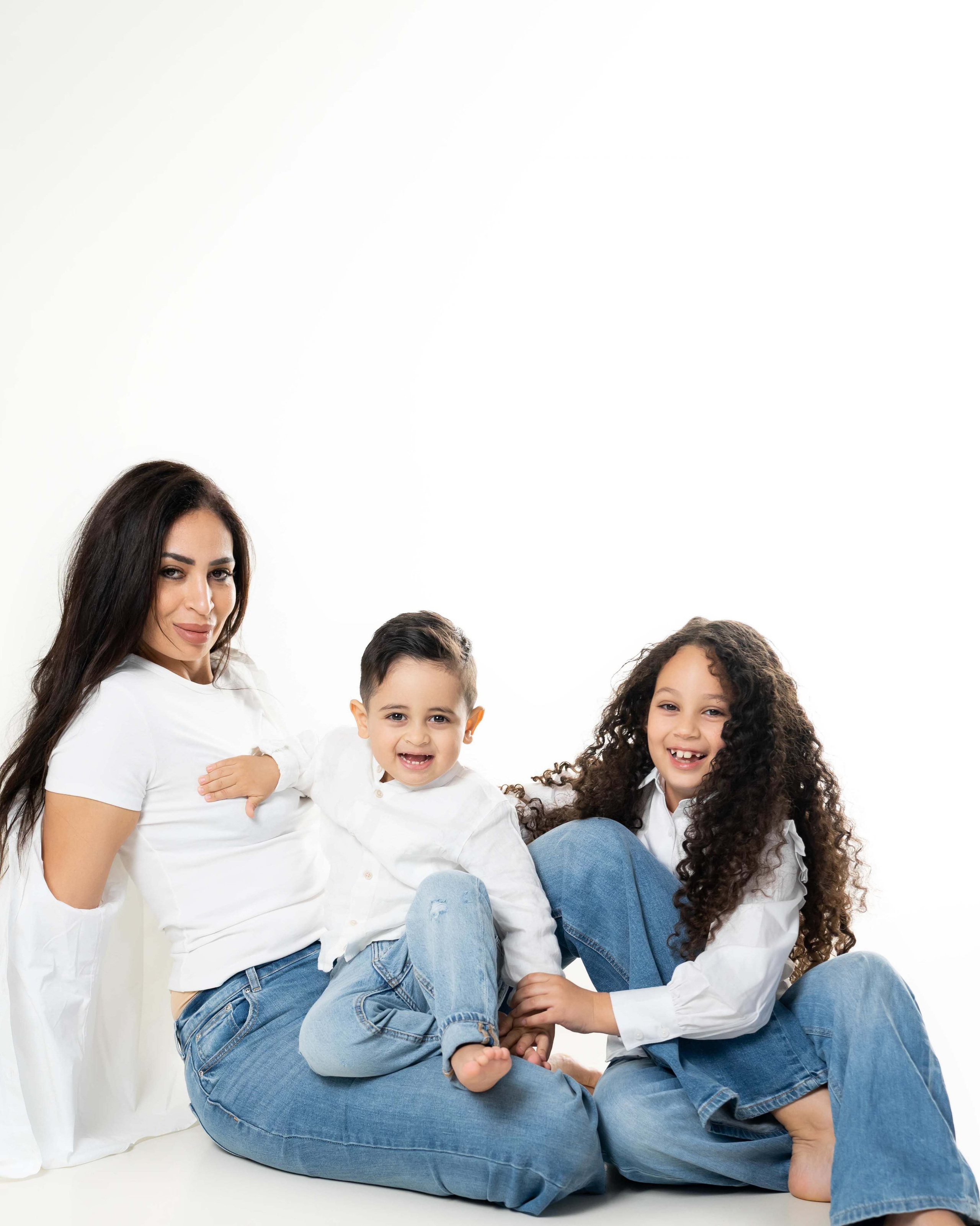 servizio fotografico mamma e figlio e figlia Vicenza momento spontaneo e naturale