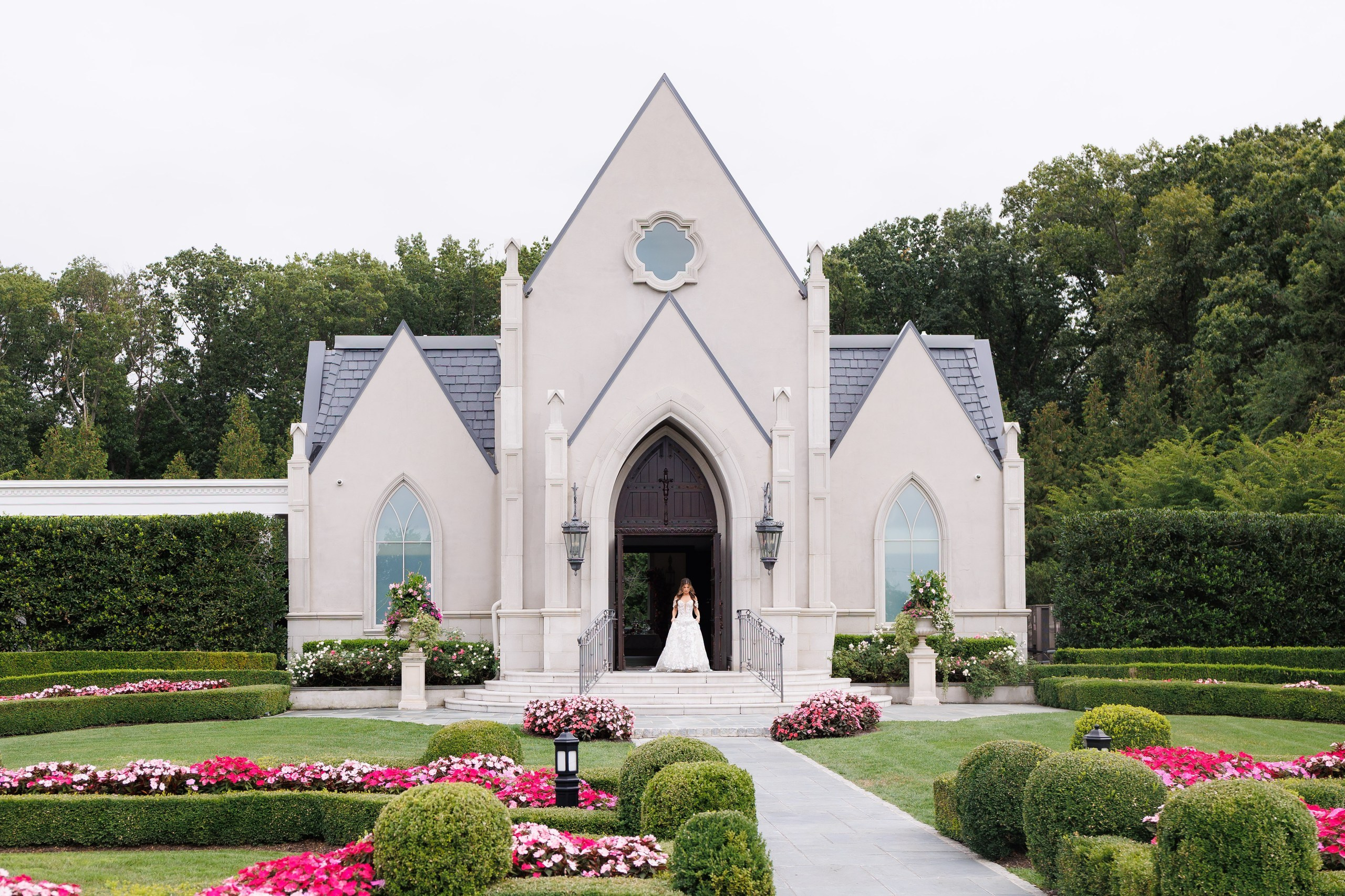 Arianeh & Michael, Park Chateau. Wedding Photo & Video