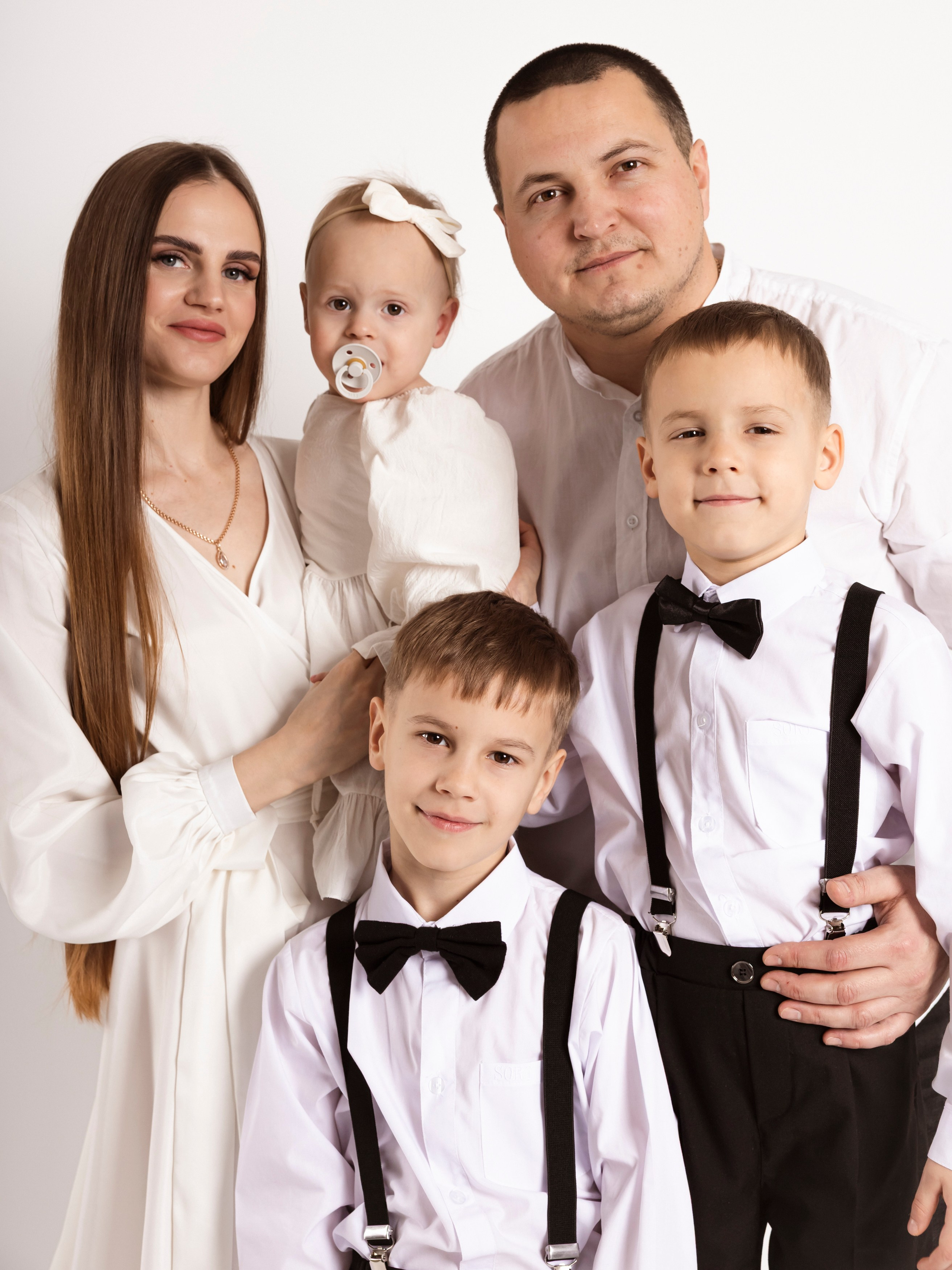 Rodinné studiové focení. Лайфстайл и семейный фотограф в г. Писек Чехия Оксана Телупилова