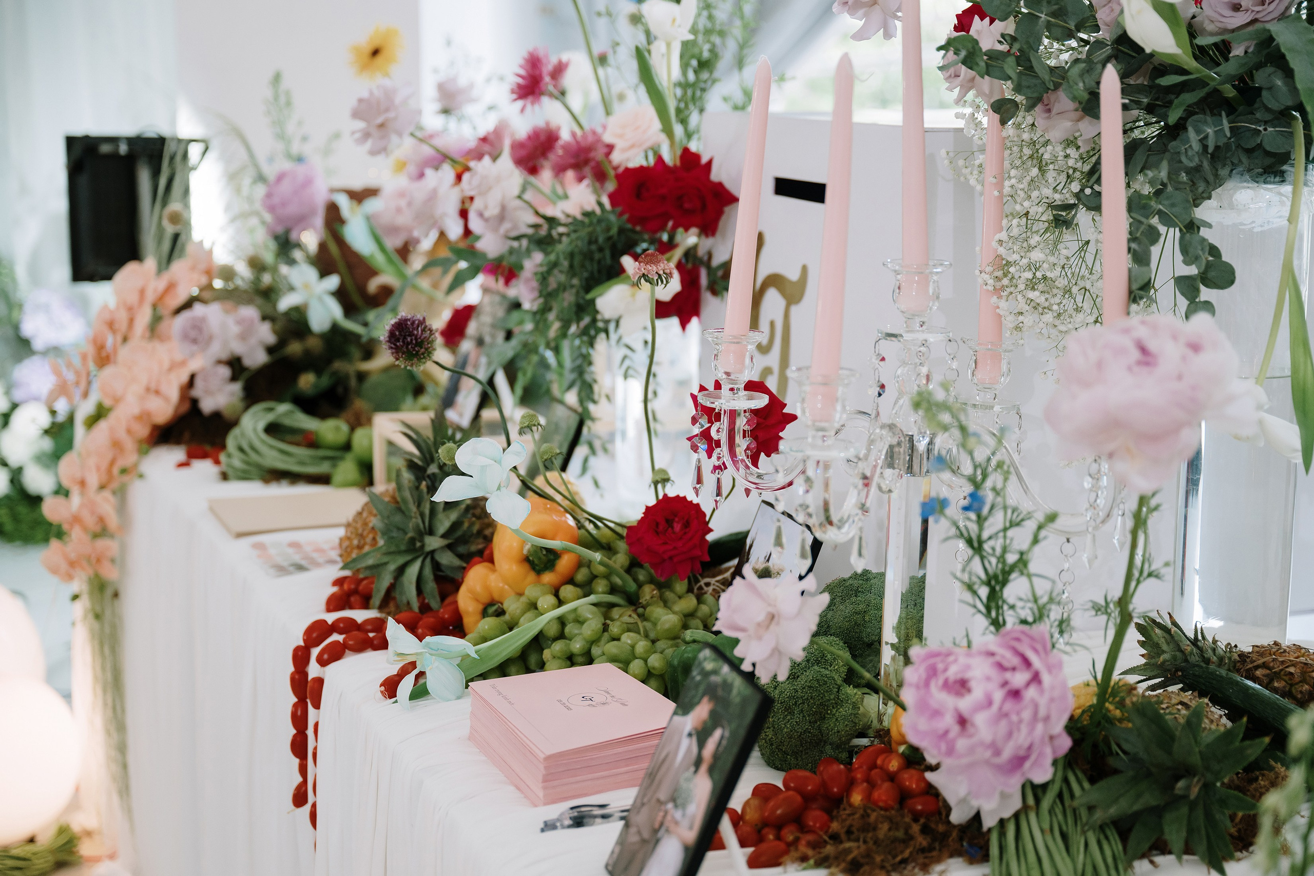 TOAN & VY / Wedding Journalism. Saigon Wedding Present | Art Beyond Moments