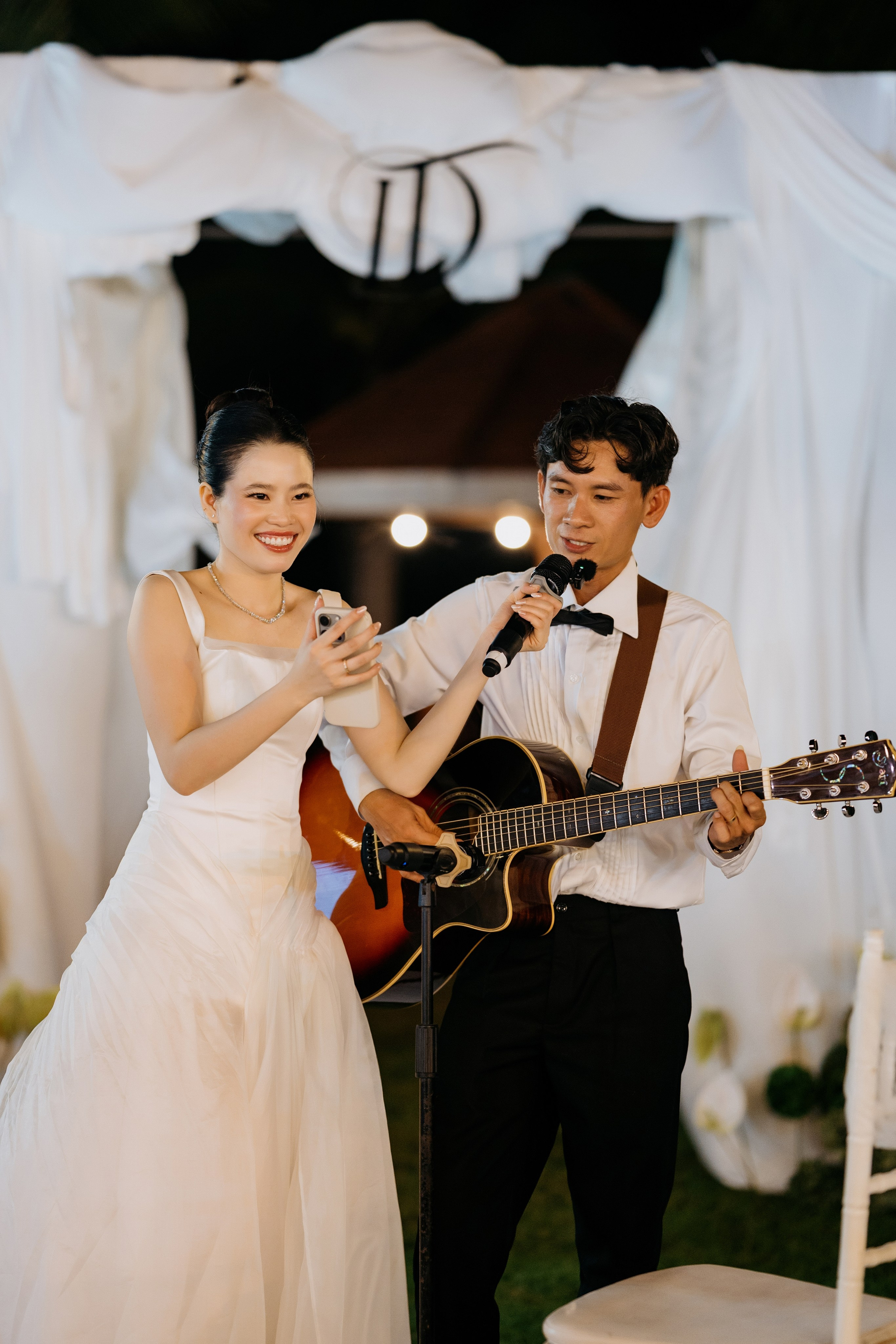 DIEU & THINH/Destination Wedding. Nhiếp ảnh gia đám cưới hàng đầu tại Thành Phố Hồ Chí Minh