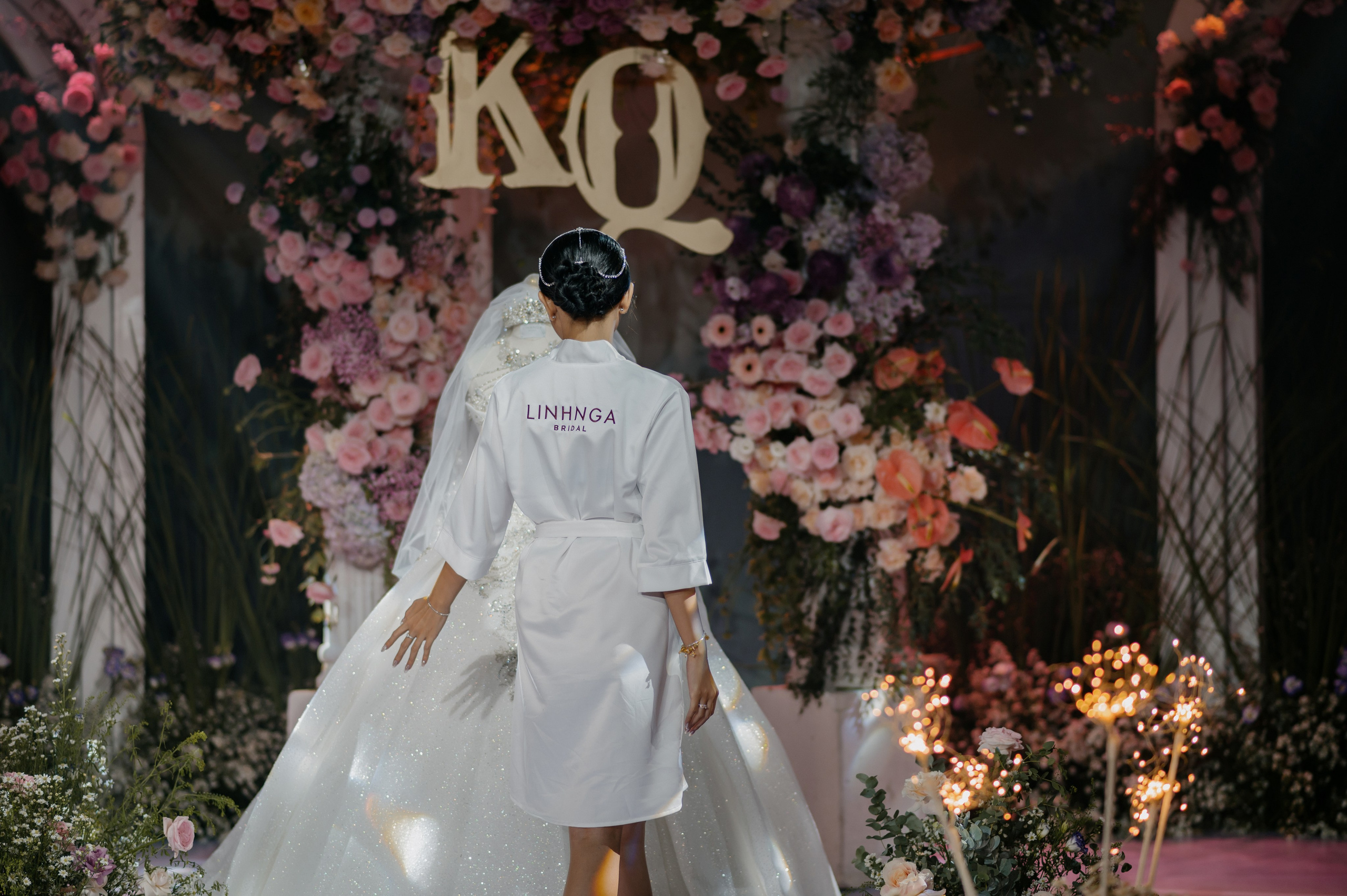 KHANG & QUYEN / Lavela Hotel. Saigon Wedding Present | Art Beyond Moments