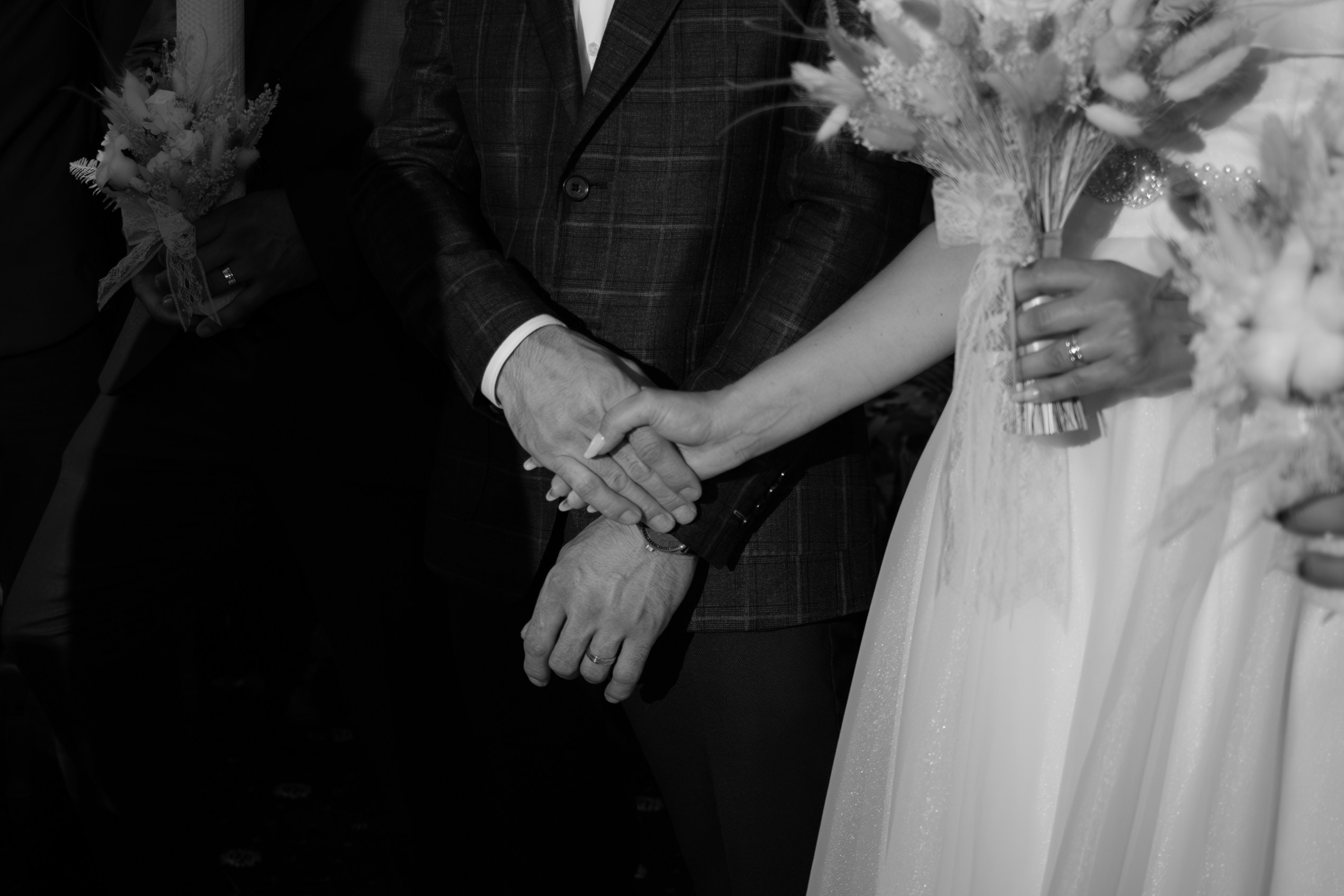 Oana & Vasile. Fotograf si videograf — evenimente si studio