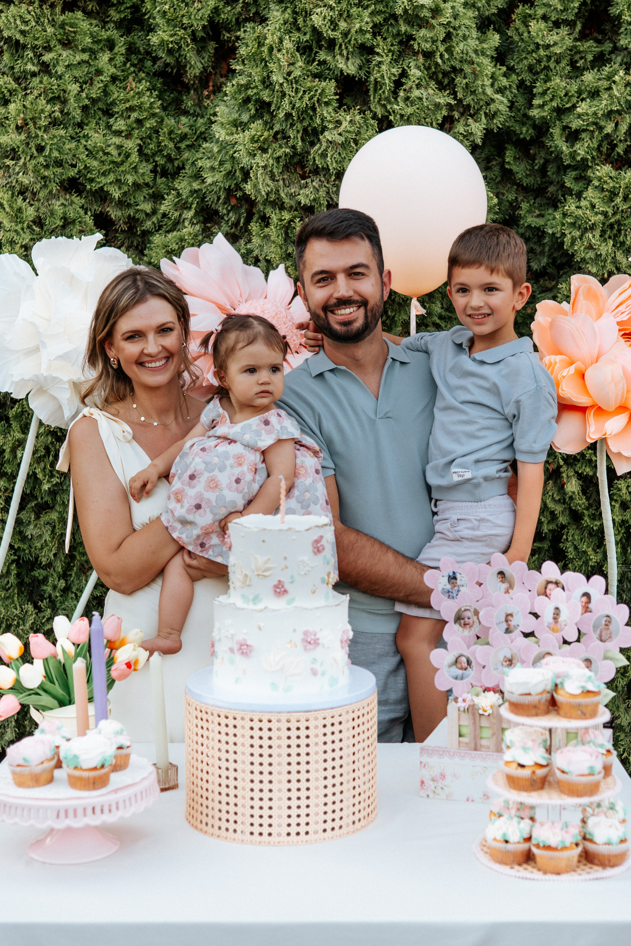 Sofia - 1. rođendan. Dečiji i porodični fotograf