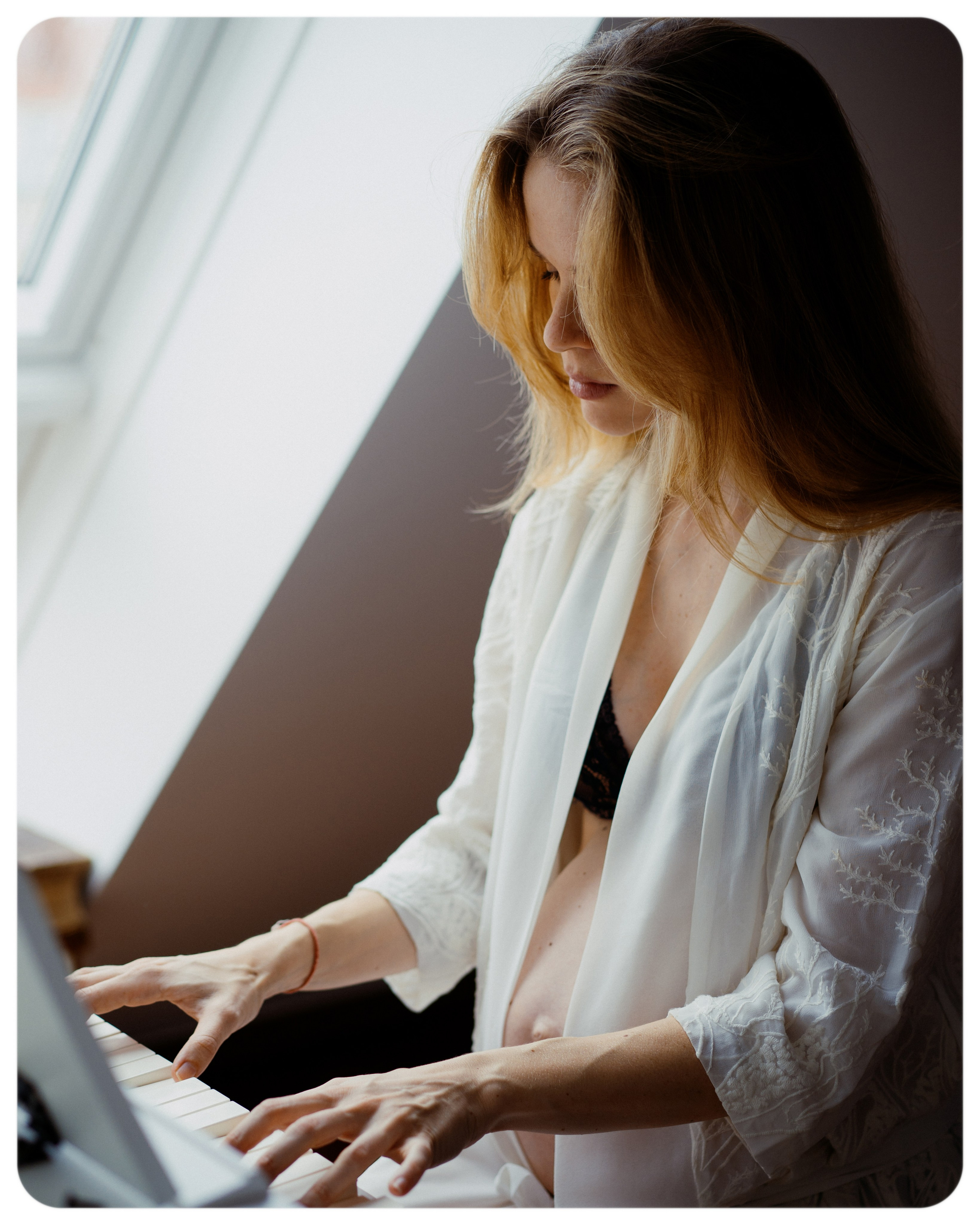 Pregnancy Moment. Elena Pretzner Photography