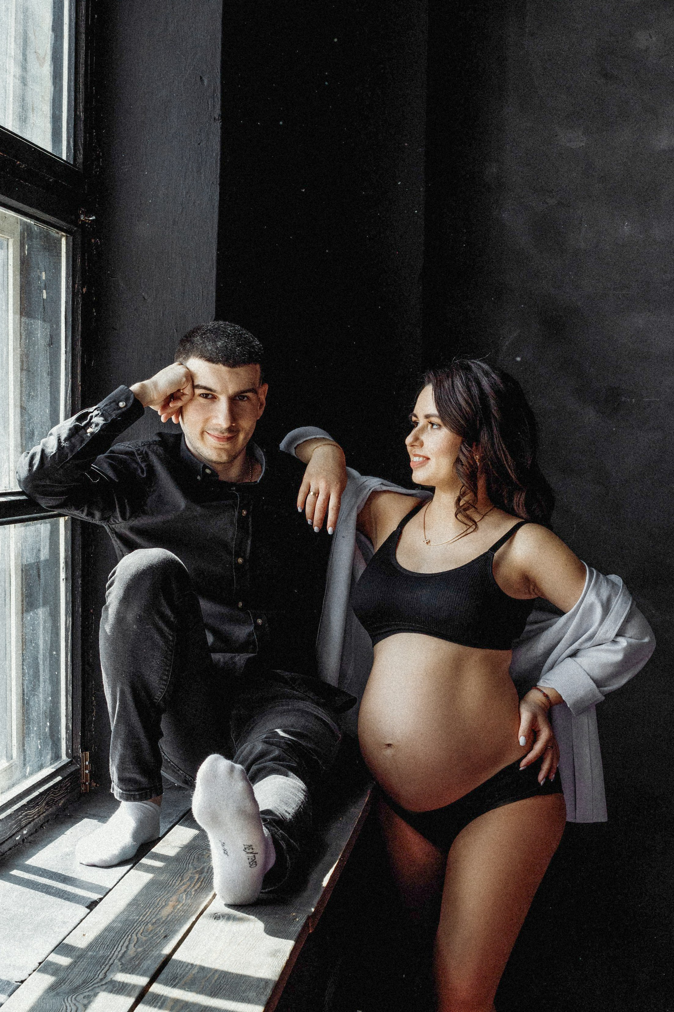 Luxury Studio Maternity Photography | Philadelphia, PA | Alisa Tant