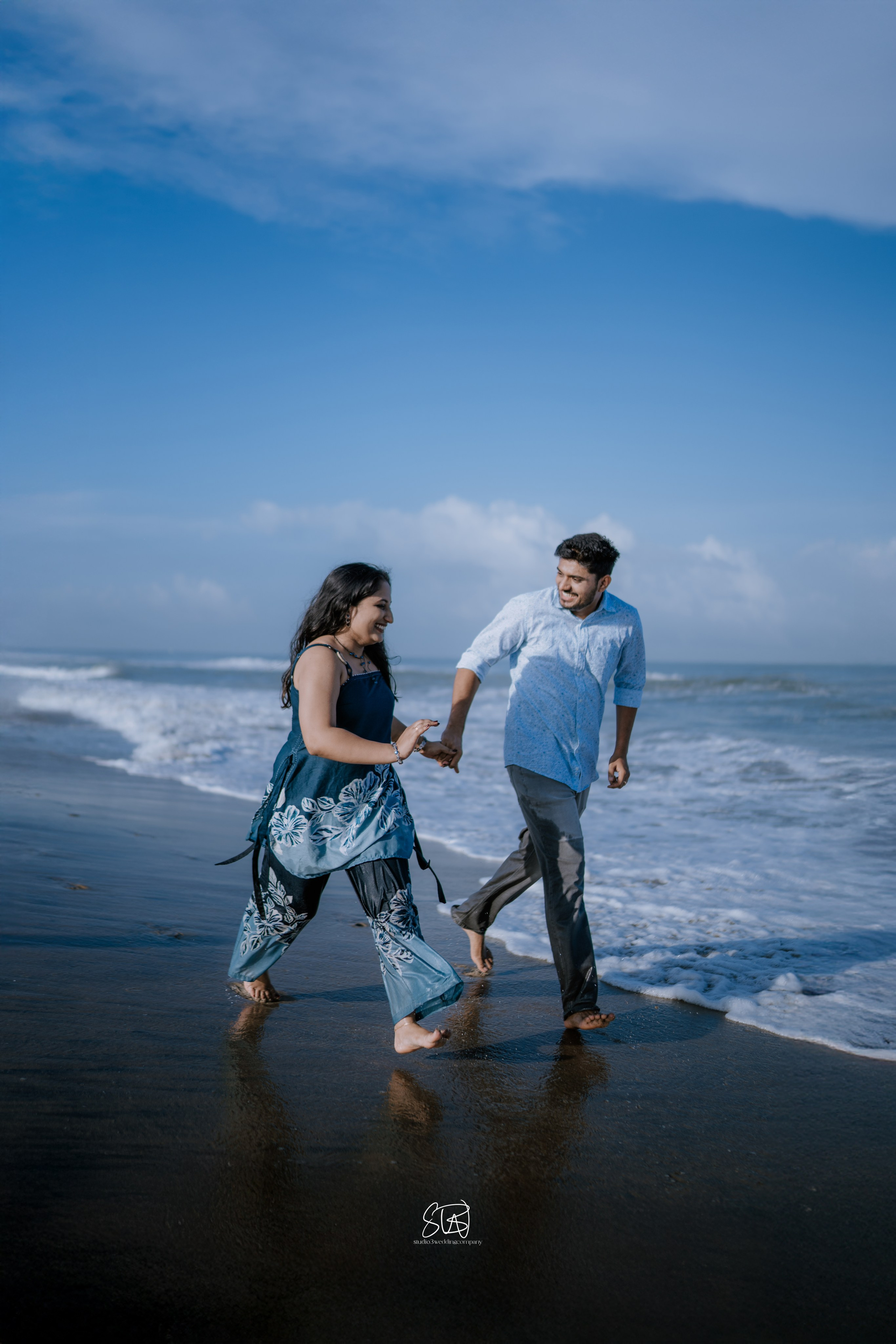 BEACH PREWEDDING. STUDIO3WEDDINGCOMPANY