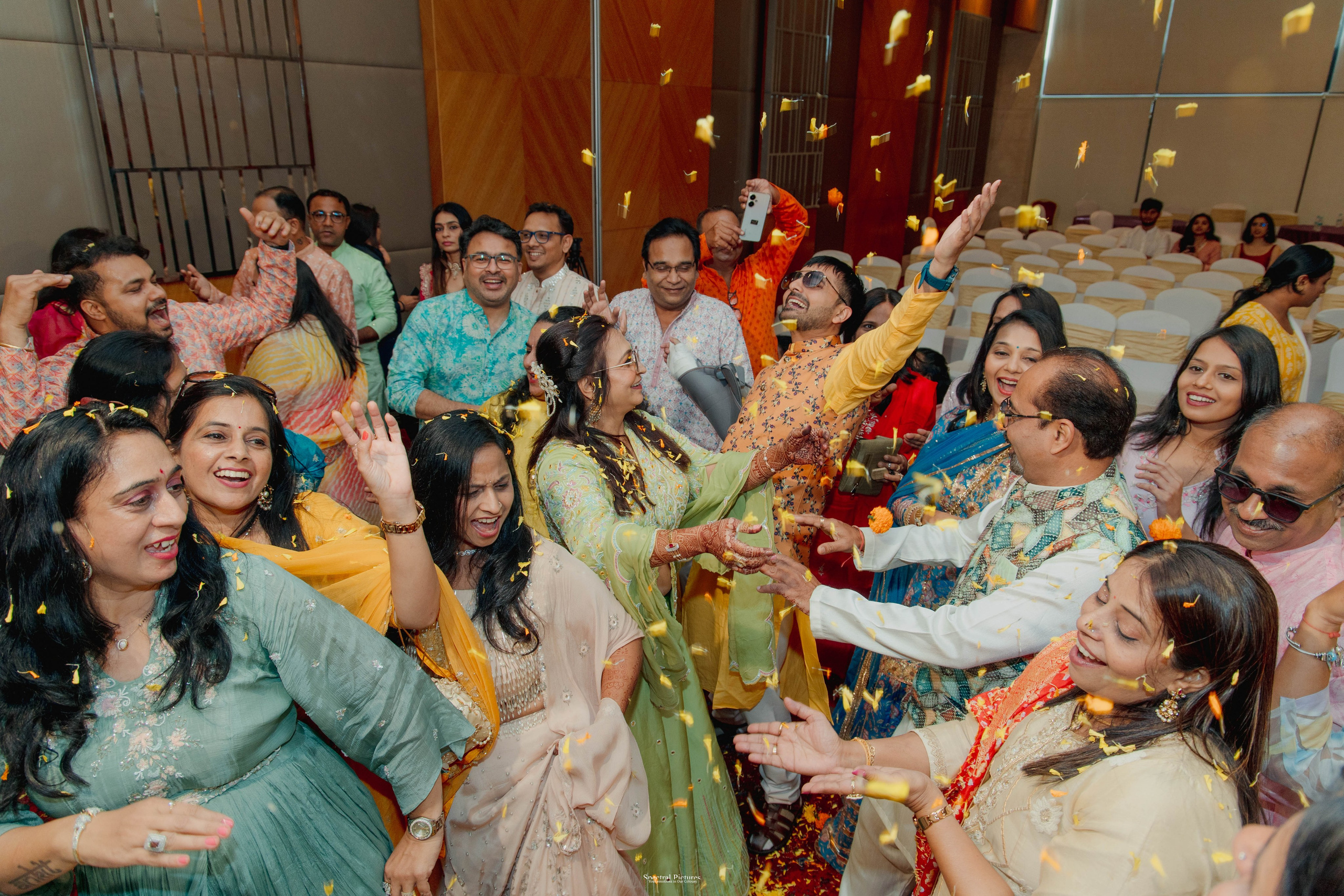 #ADIकीAESHहै