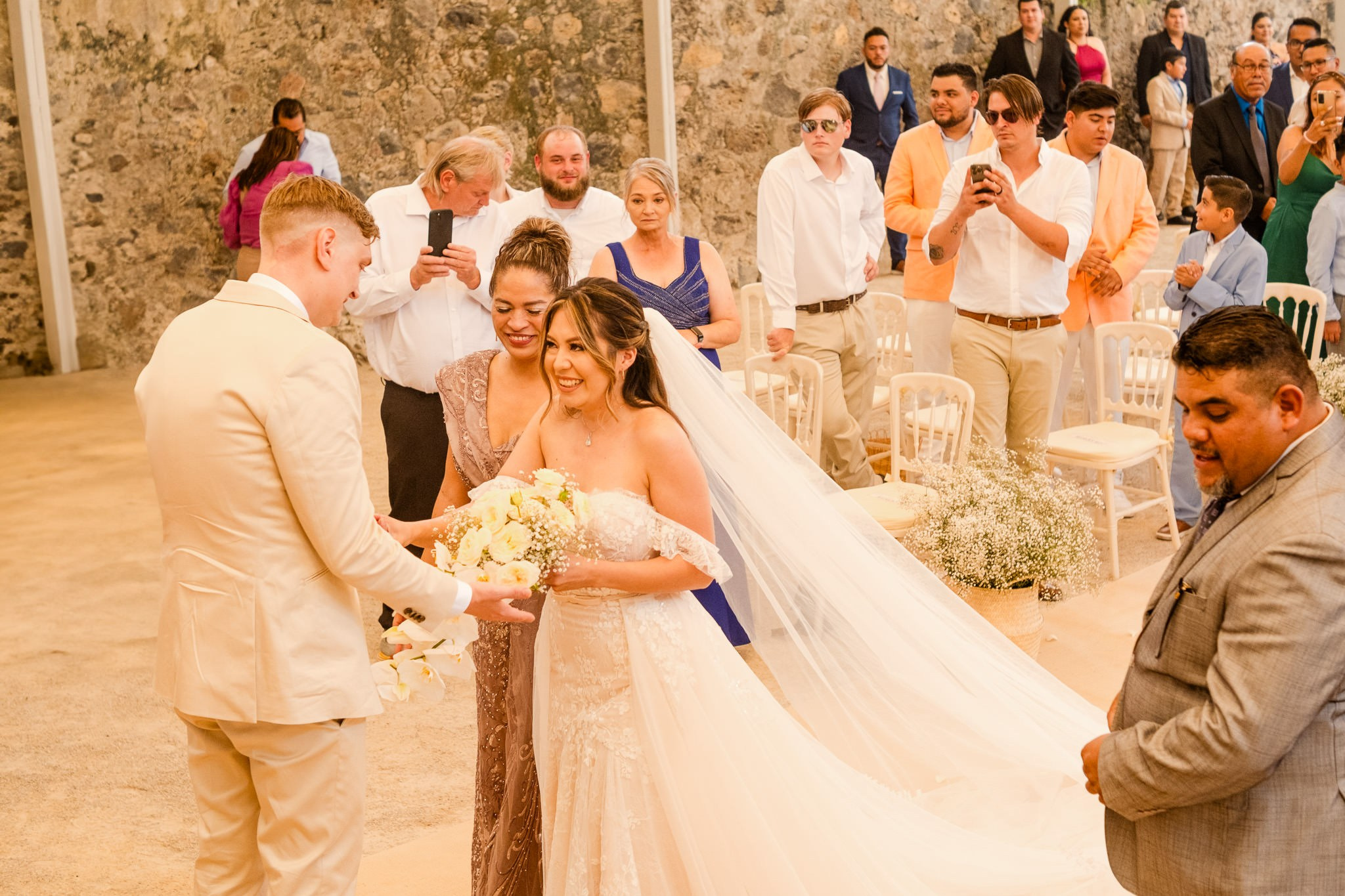 Abril & Dylan / Morelos. Wedding and family photographer in Mexico City