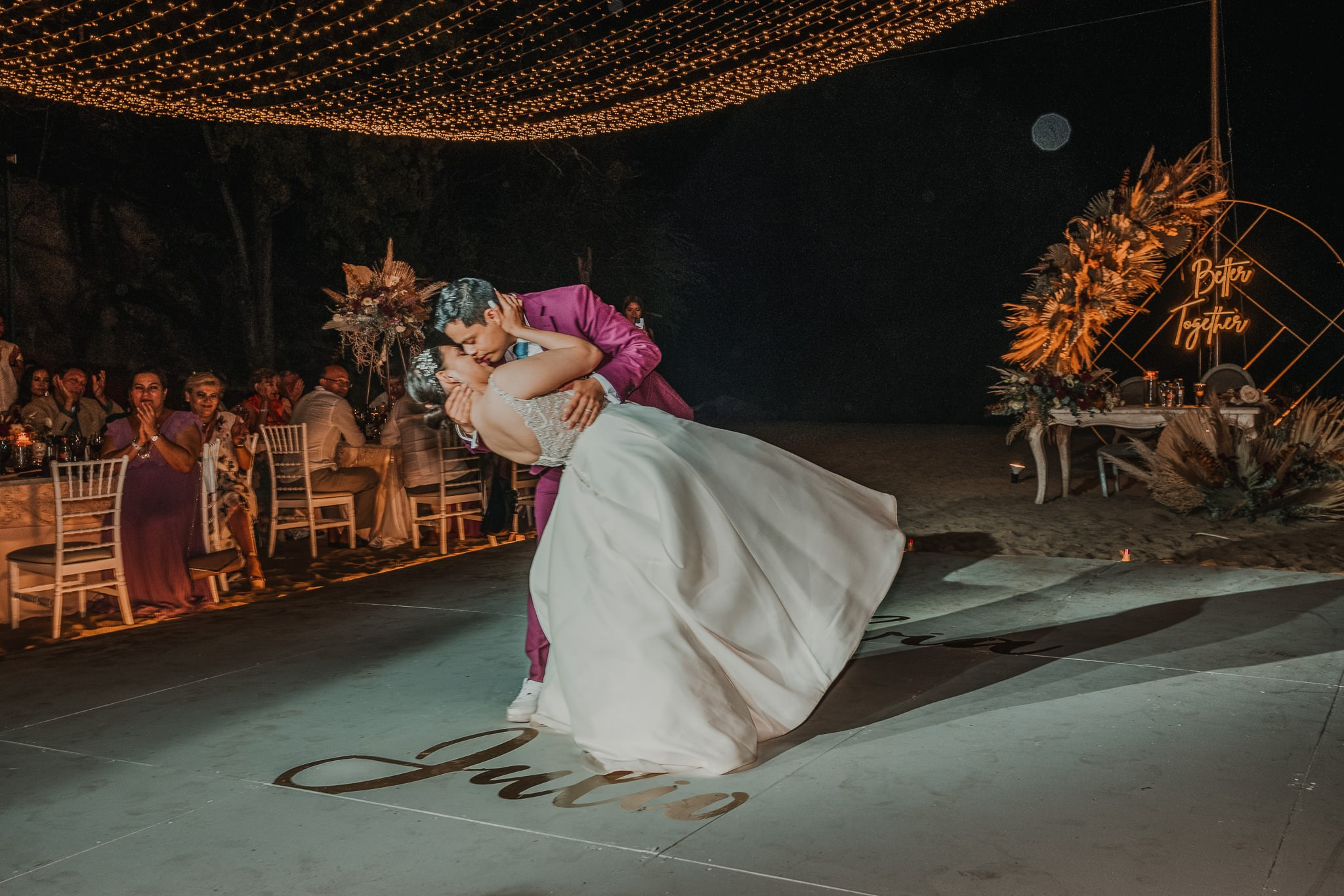 Silvia & Julio / Huatulco. Wedding and family photographer in Mexico City