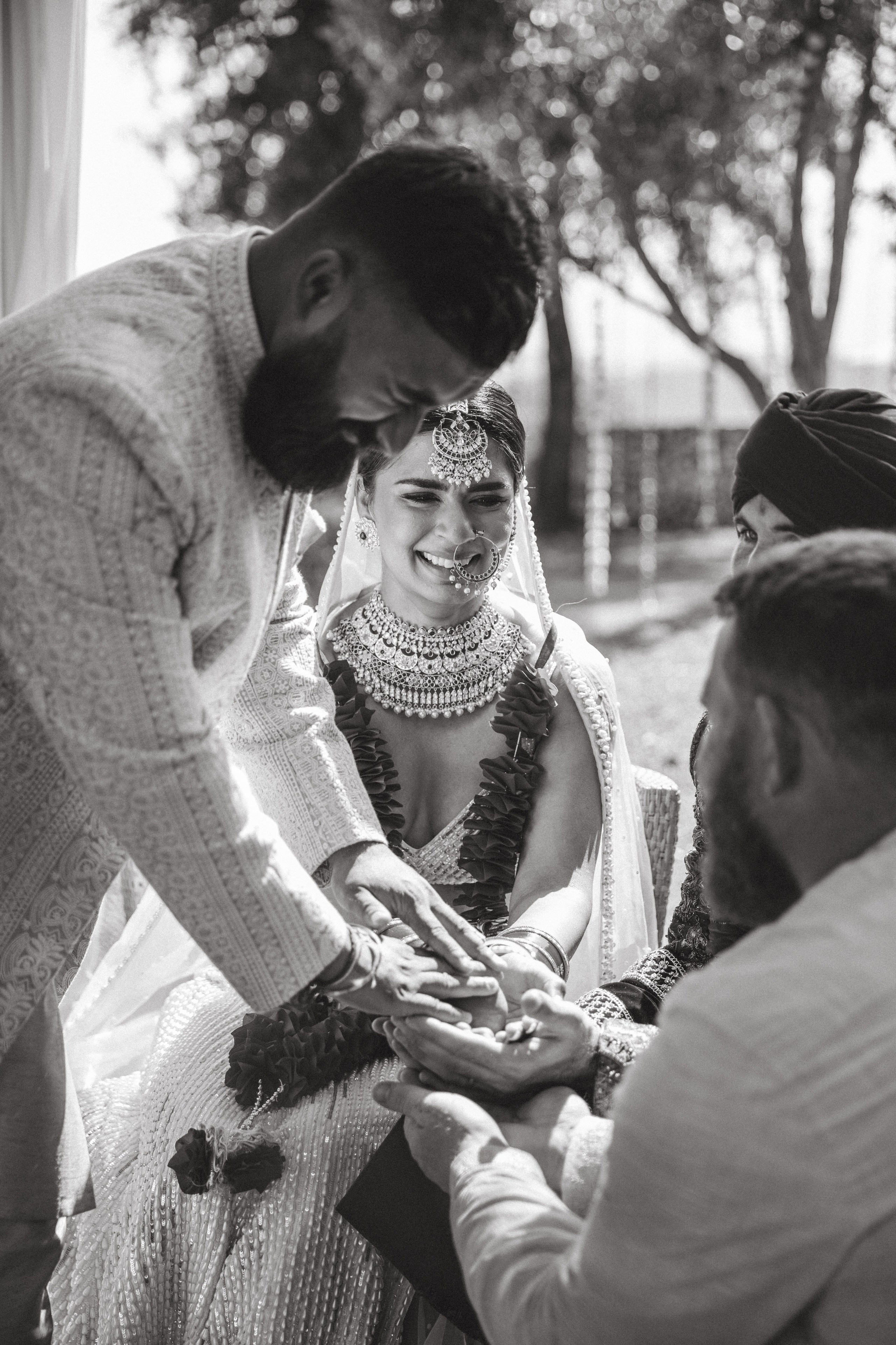 Patrik & Naomi. Monestir Sant Salvi. Paola wedding photographer / videographer in Barcelona