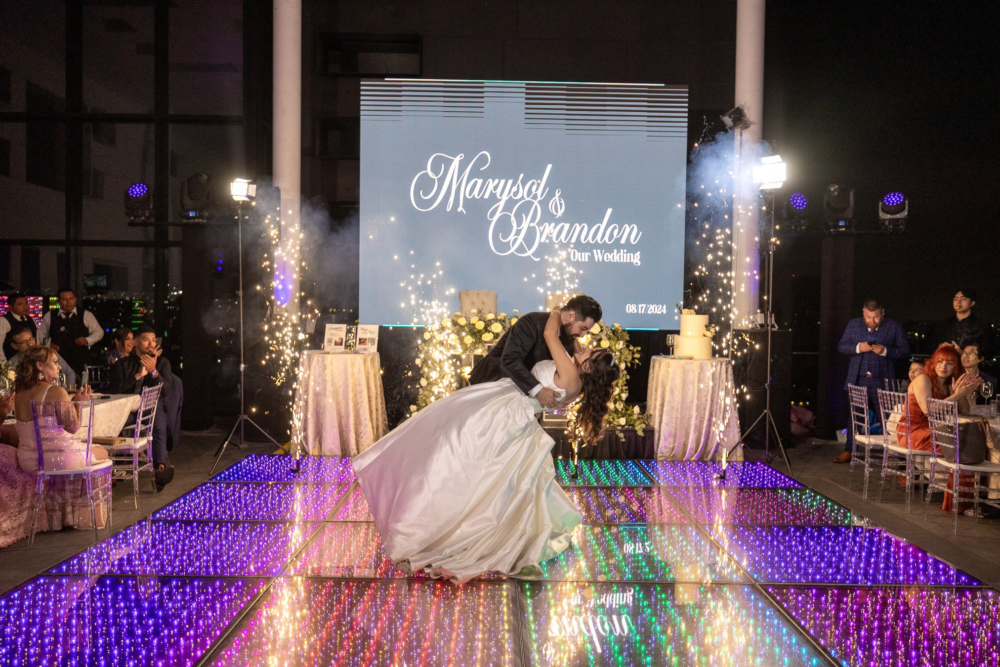 Torre Cosmopolitan Boda Tijuana Marysol y Brandon. Estudio de fotografia en Tijuana