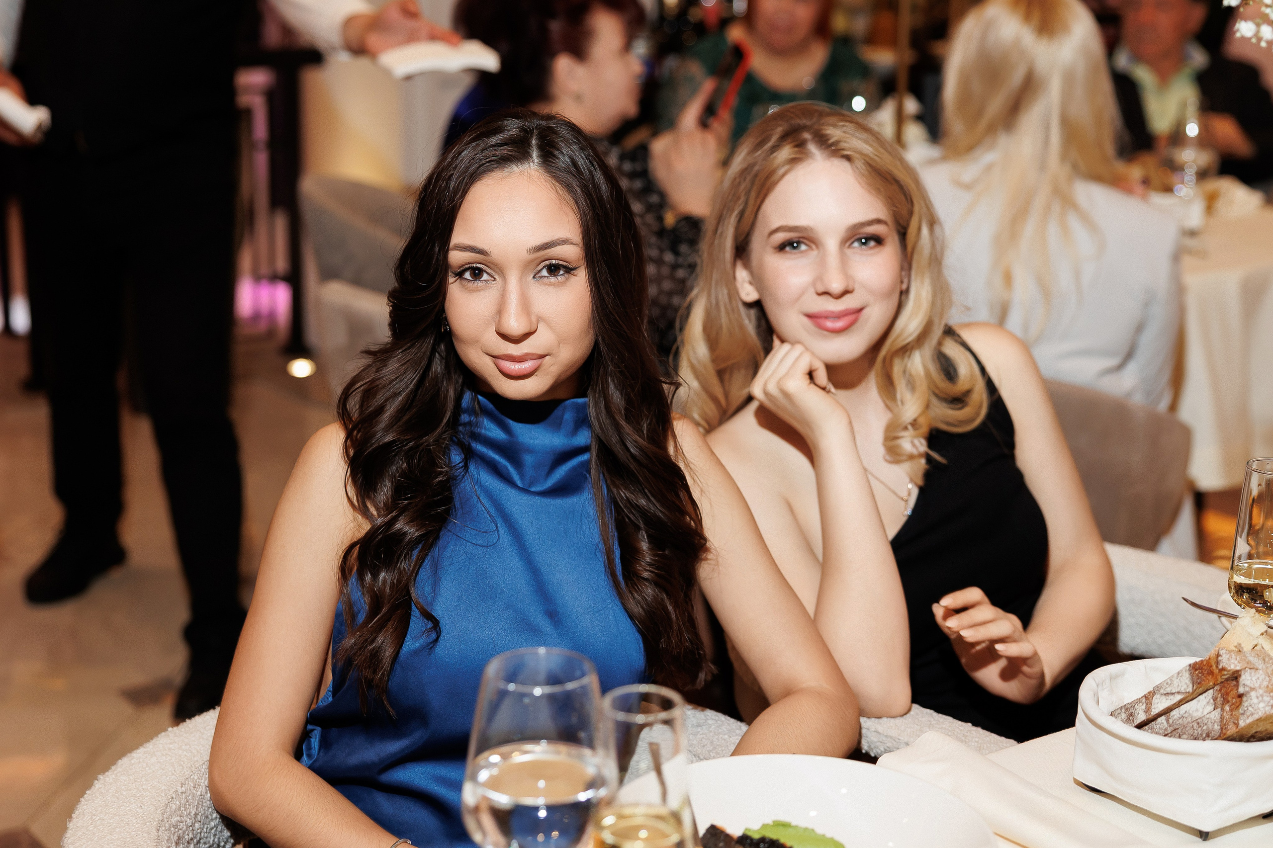 Serghei & Erica — Queen Residence. Servicii Foto și Video 067188353