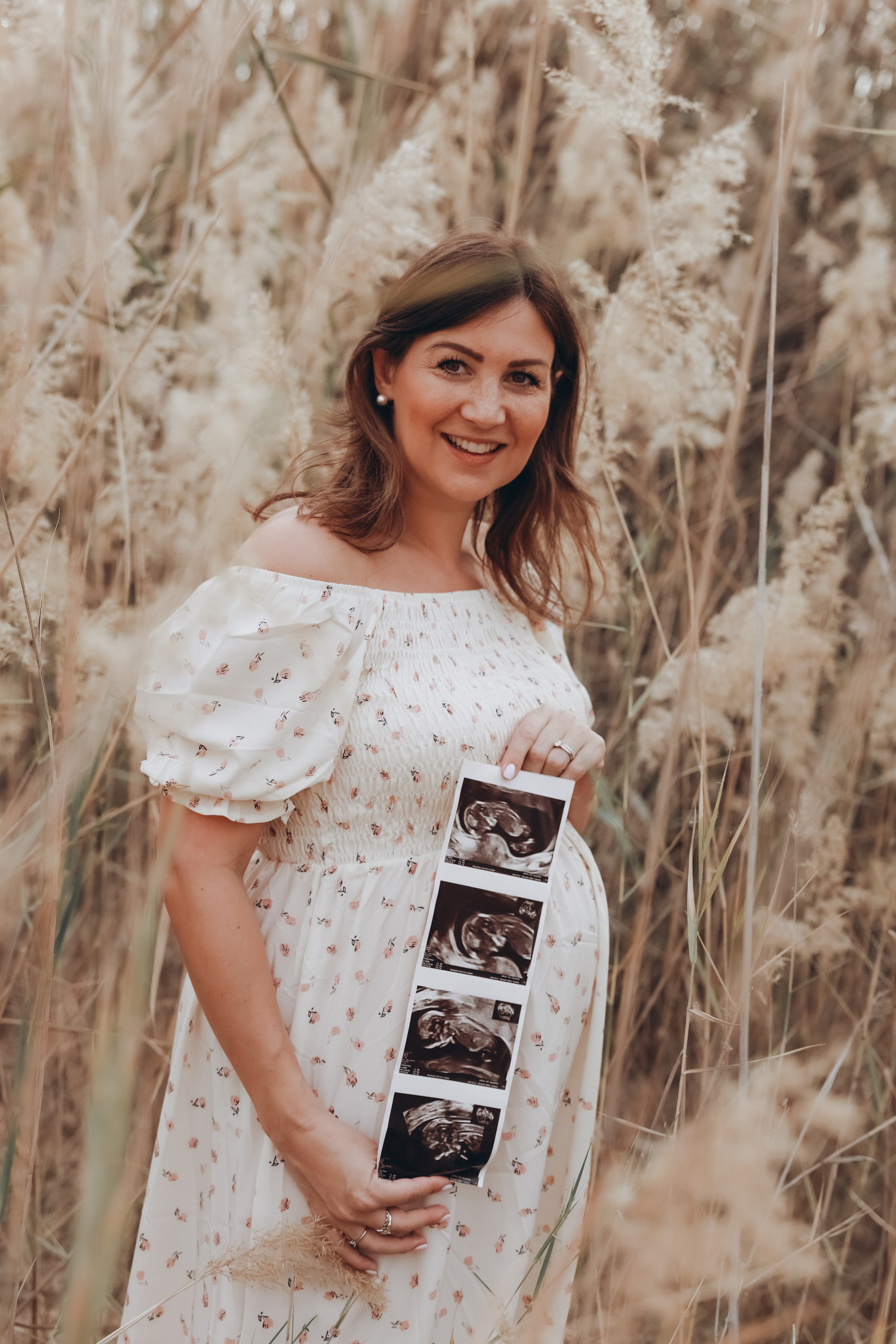 Maternity Qudra Lakes. Family Photographer in Dubai