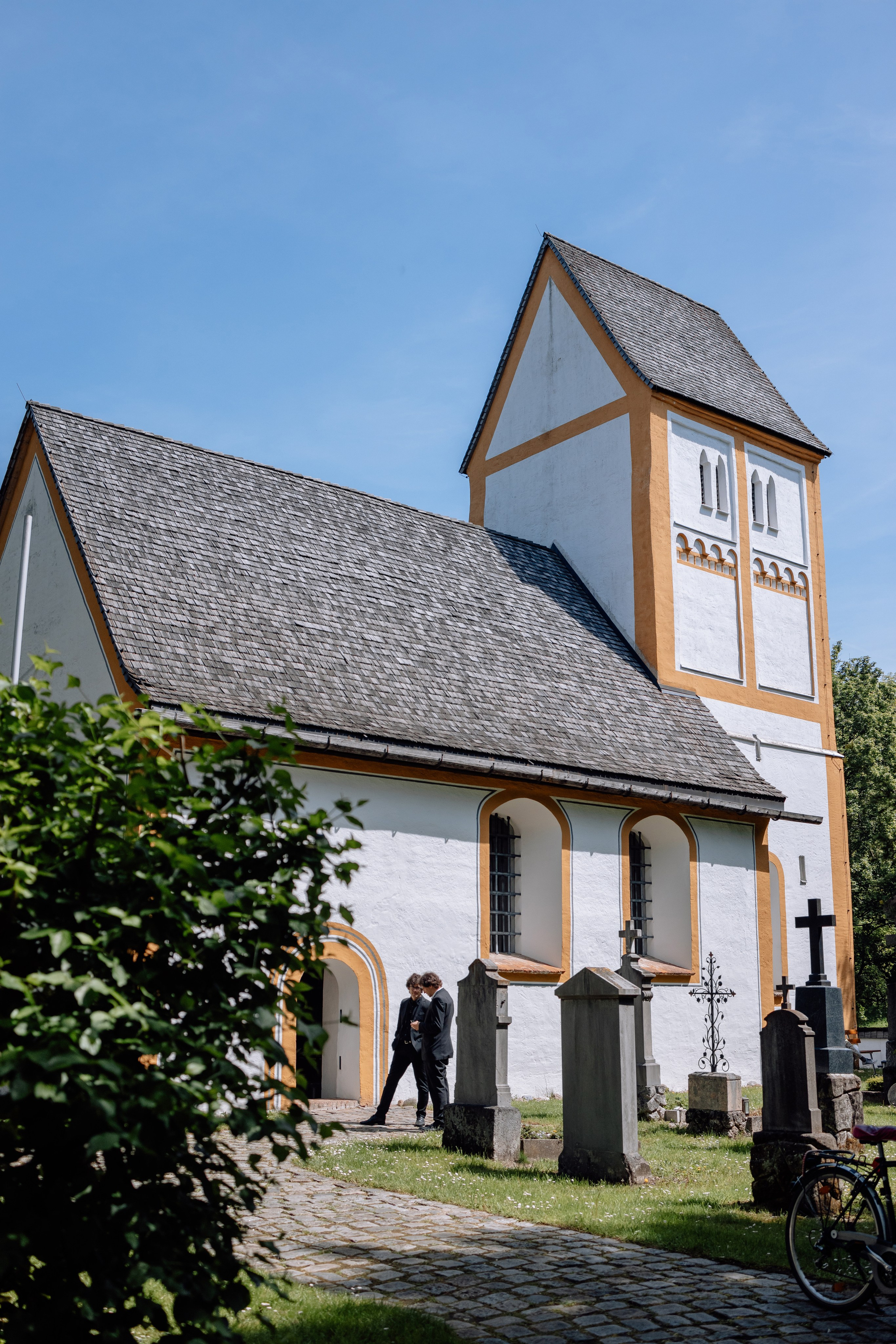 Trauung und Taufe: Heilig-Kreuz-Kirche. Hochzeitsfotograf München Taufe Familienfotograf Tanja Mauke