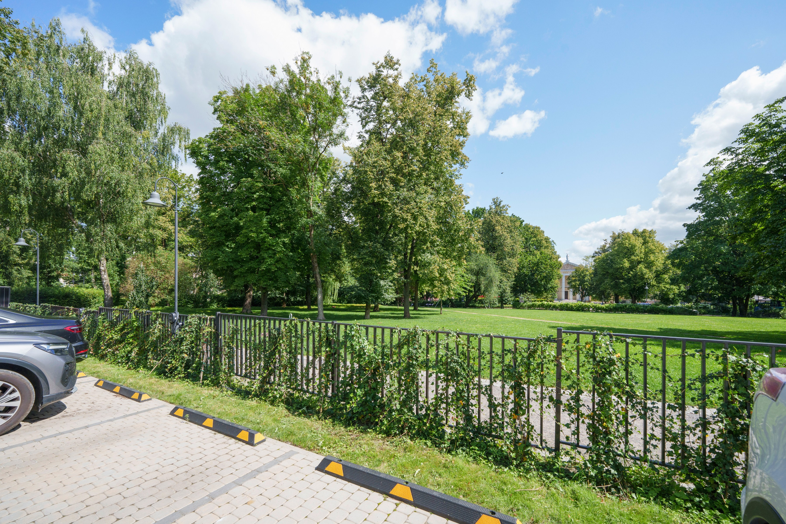 Teatro g. 7 , Vilnius. Elina Sapiega fotografė Vilniuje