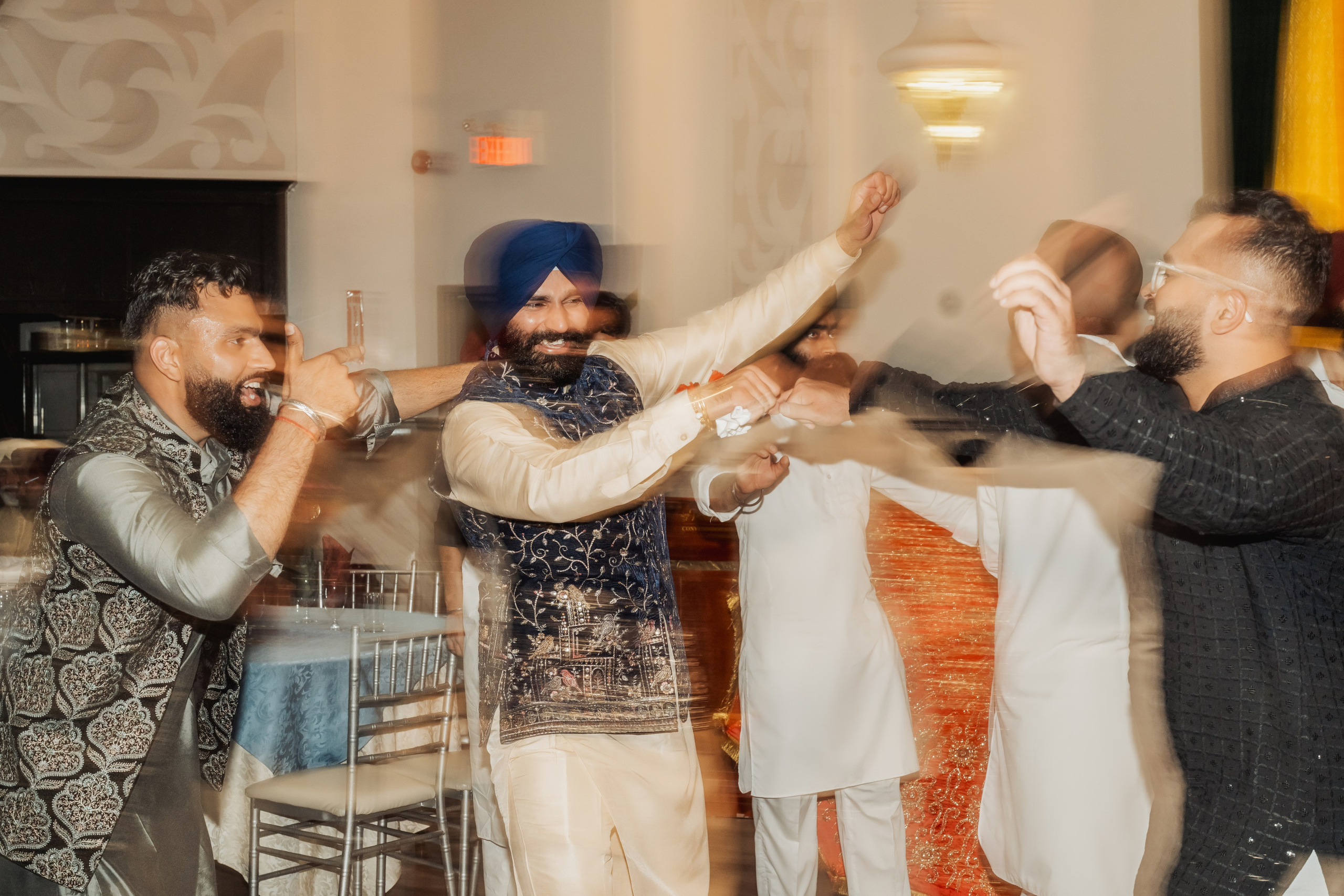 Gagan & Jasmeen. Wedding Photographer & Cinematographer studios