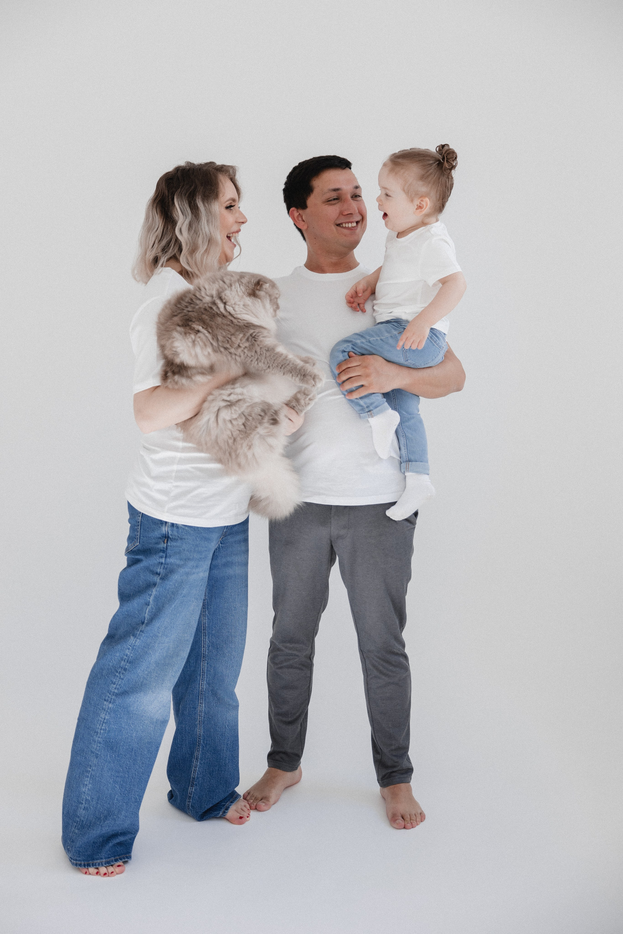 Babybauch Shooting im Fotostudio | Schwangerschaftsfotos in Bochum. Hochzeitsfotografin Bochum | Halyna Reiche Fotografie NRW