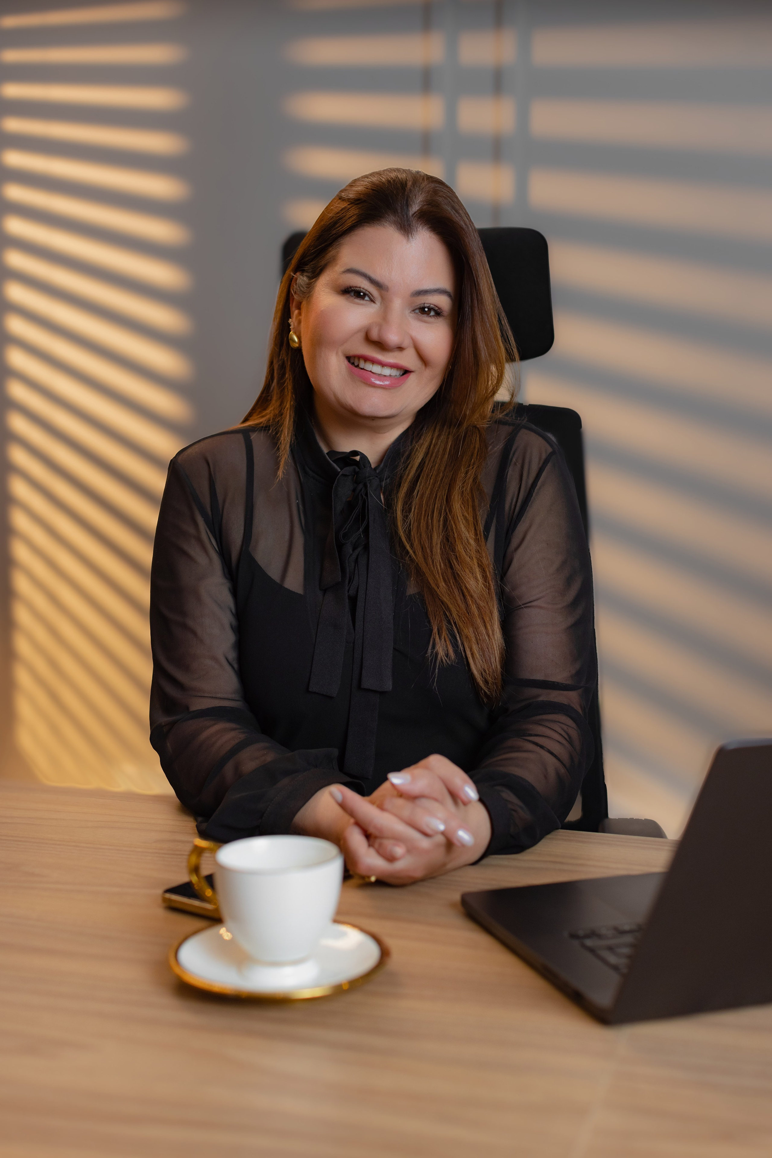 JUSSARA MADEIRA. ESTUDIO DOZE